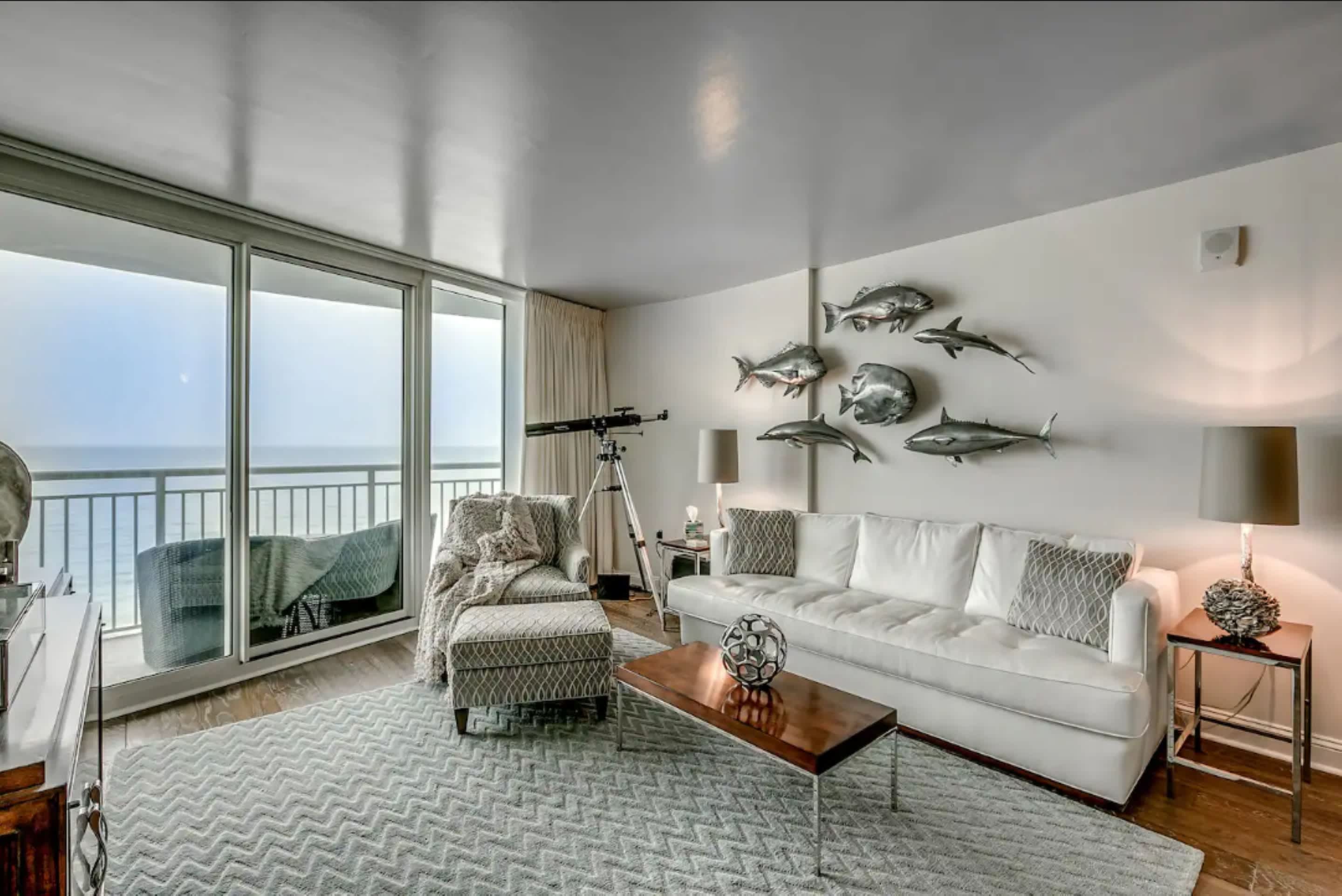 Luxury Oceanfront 3 Bedroom at Sandy Beach | Photo 2