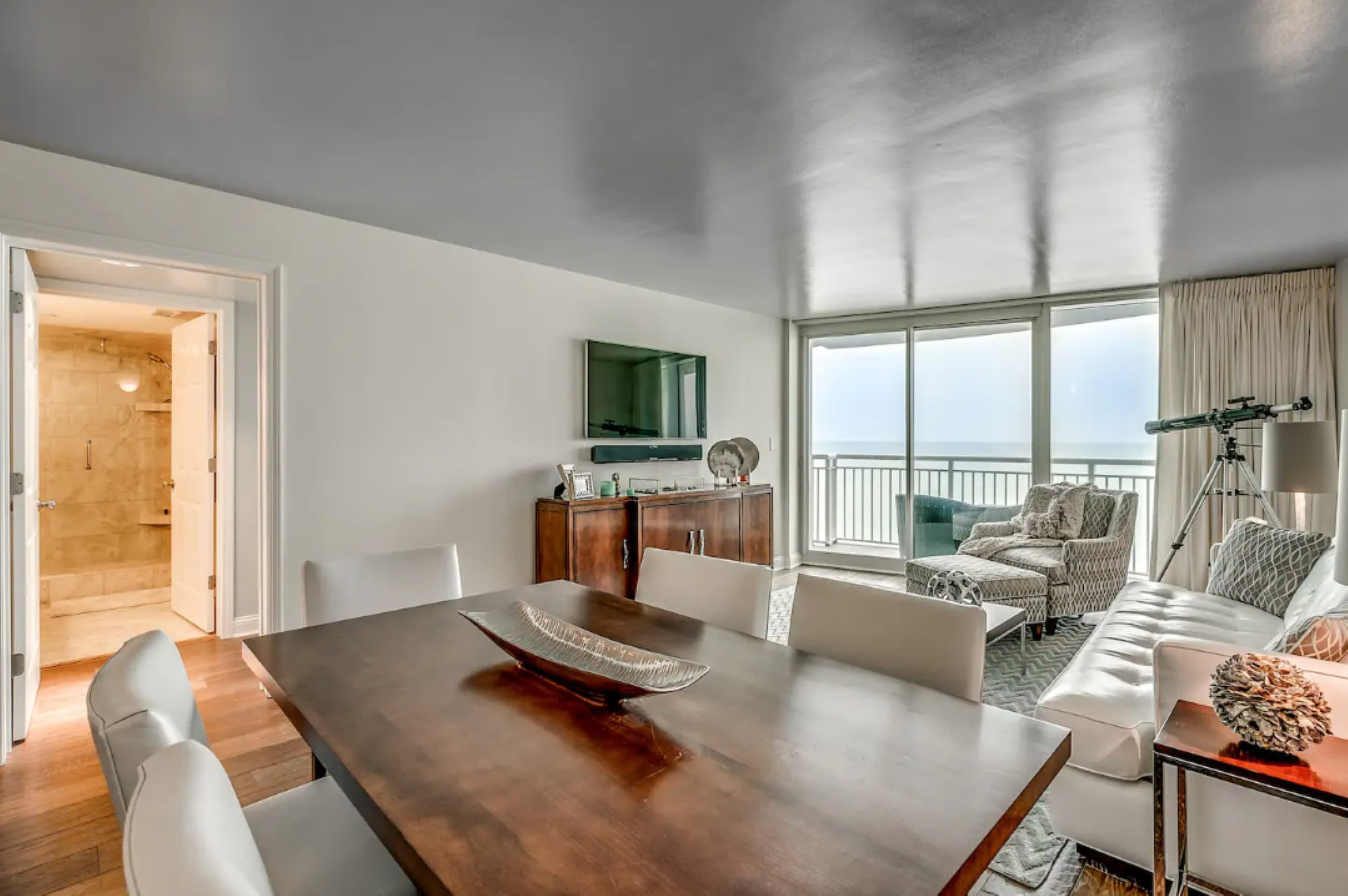 Luxury Oceanfront 3 Bedroom at Sandy Beach | Photo 12