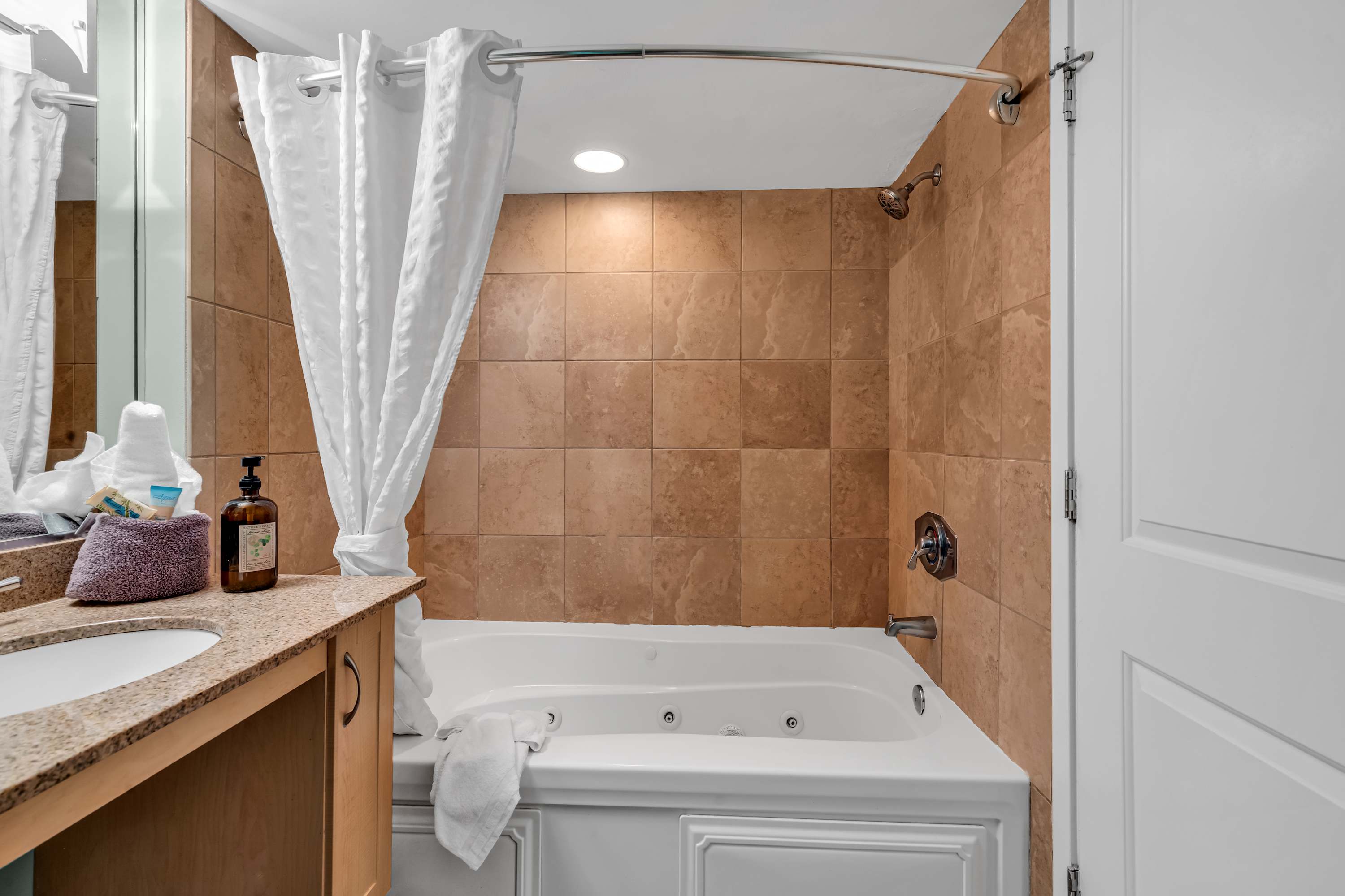 Sandy Beach Resort 1705 Oceanfront Views | Photo 15