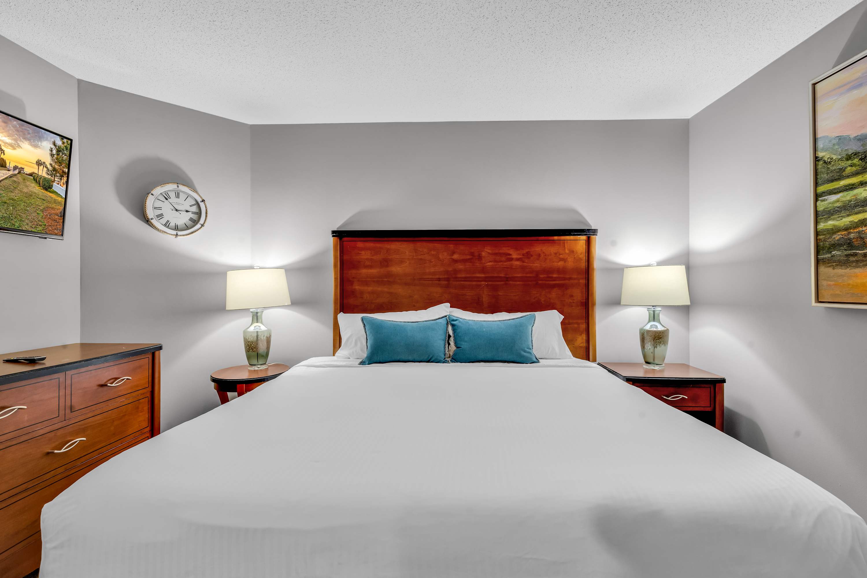 Oceanfront Perfect Couples Getaway | Photo 5