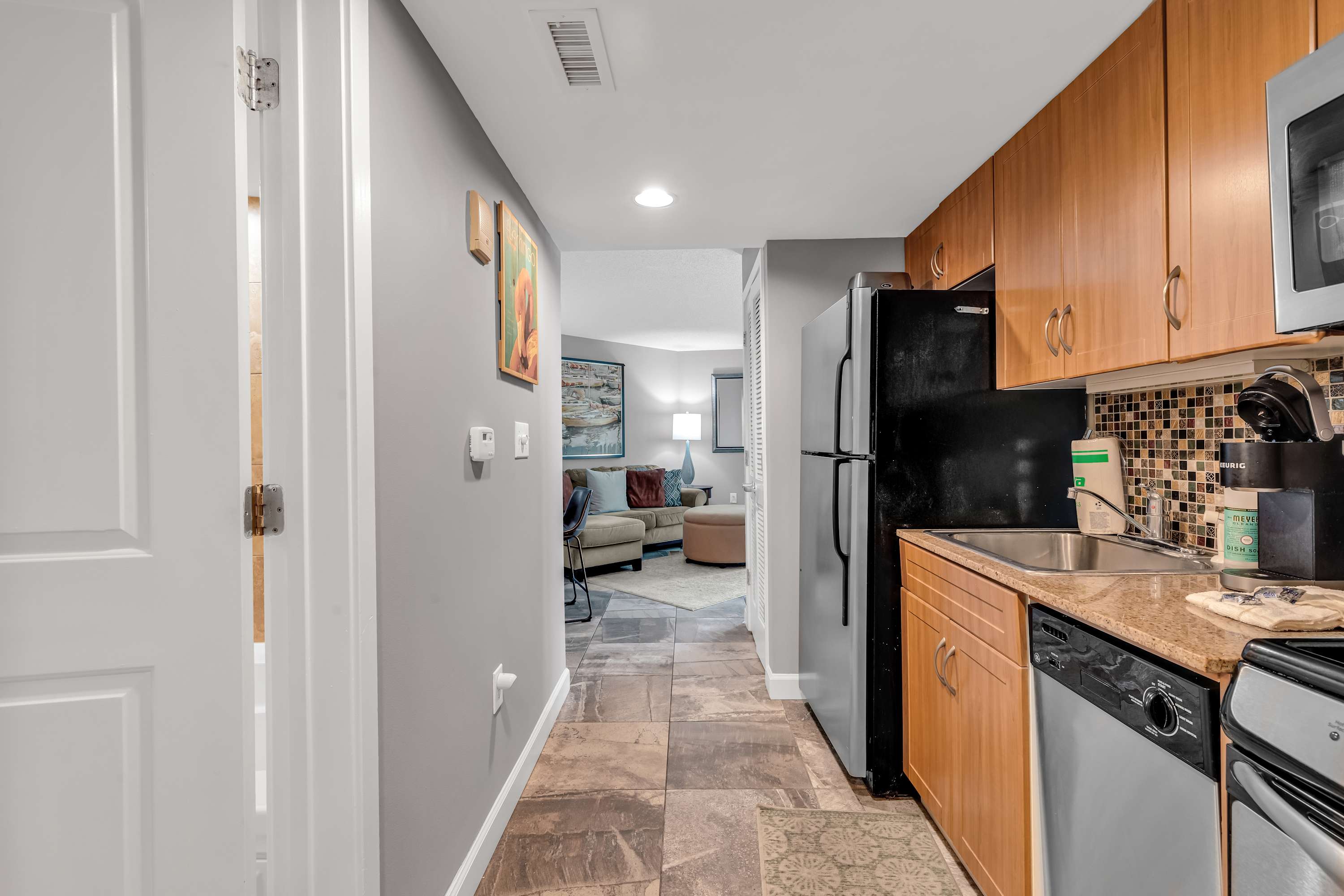 Oceanfront Perfect Couples Getaway | Photo 12