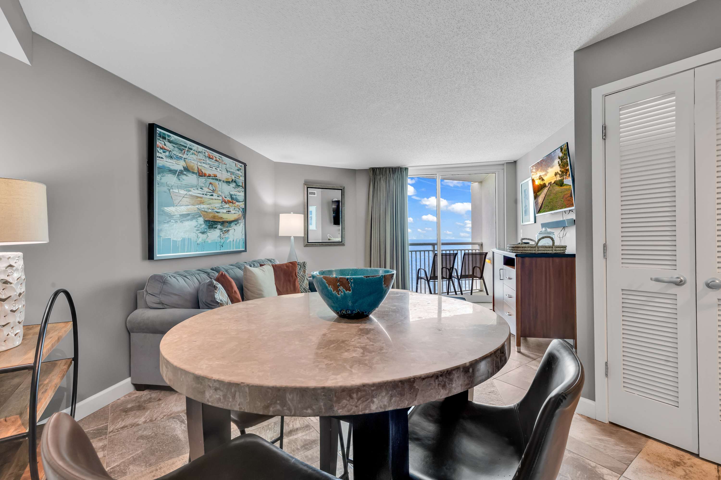 Oceanfront Perfect Couples Getaway | Photo 19