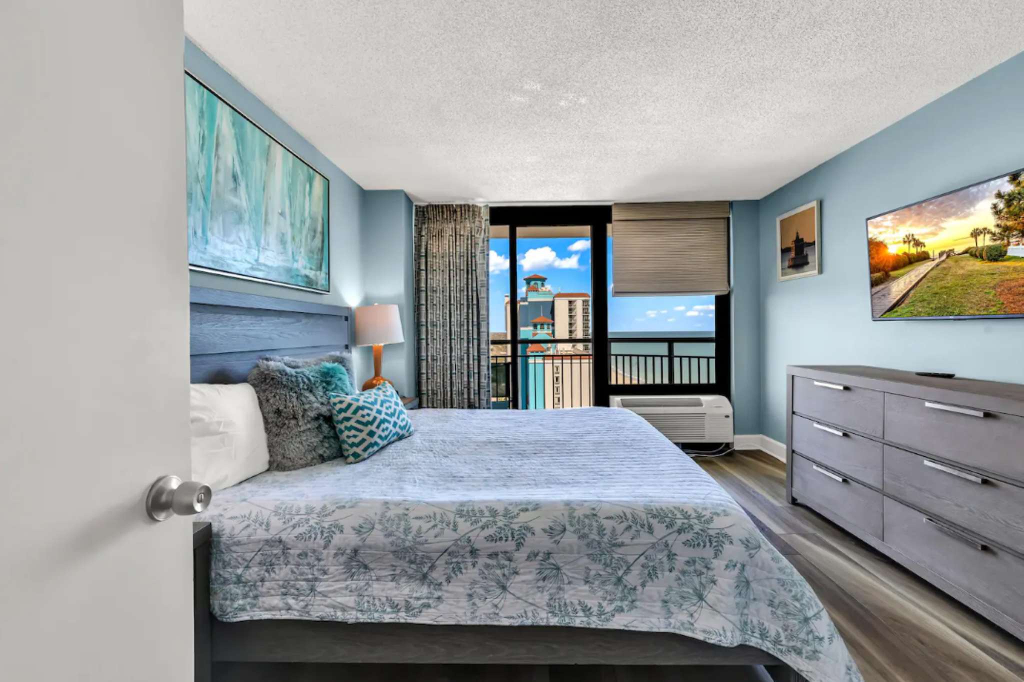 Patricia Grand Resort 1802 Ocean Views with pools | Photo 5