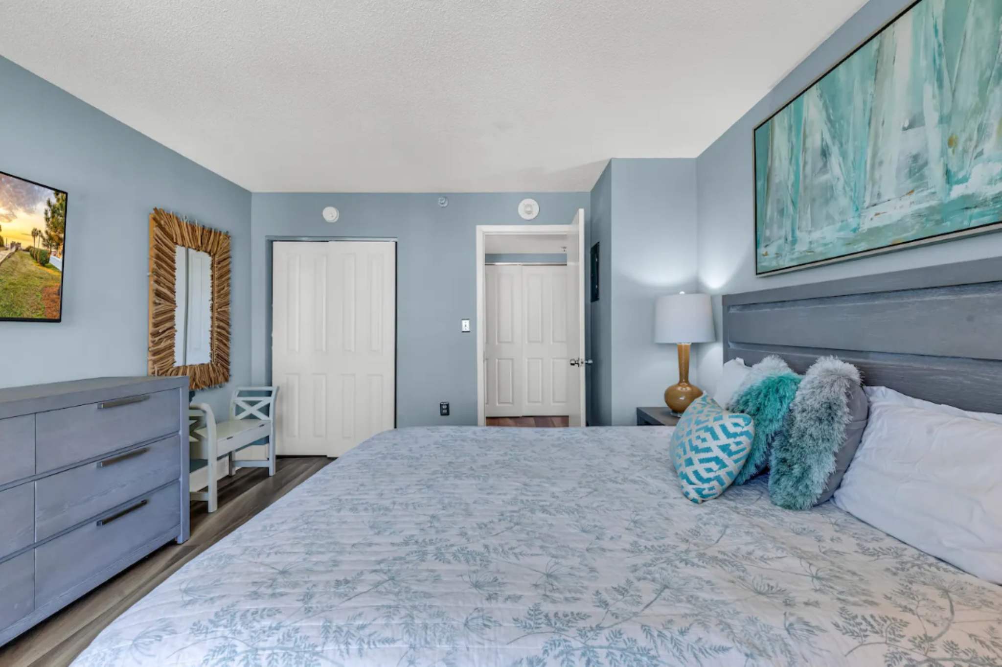 Patricia Grand Resort 1802 Ocean Views with pools | Photo 3