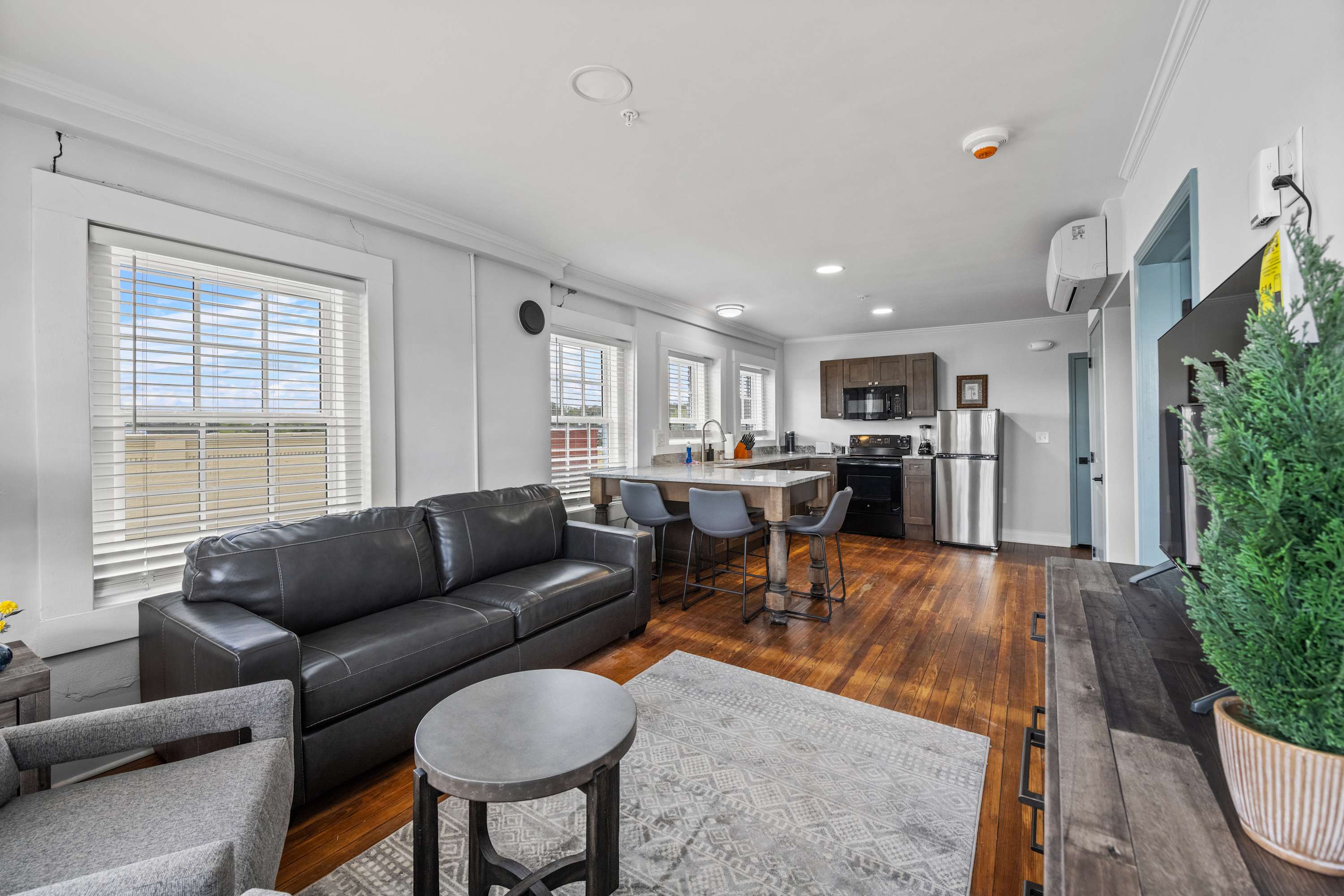 Discover Conway Trendy Downtown Loft | Photo 7