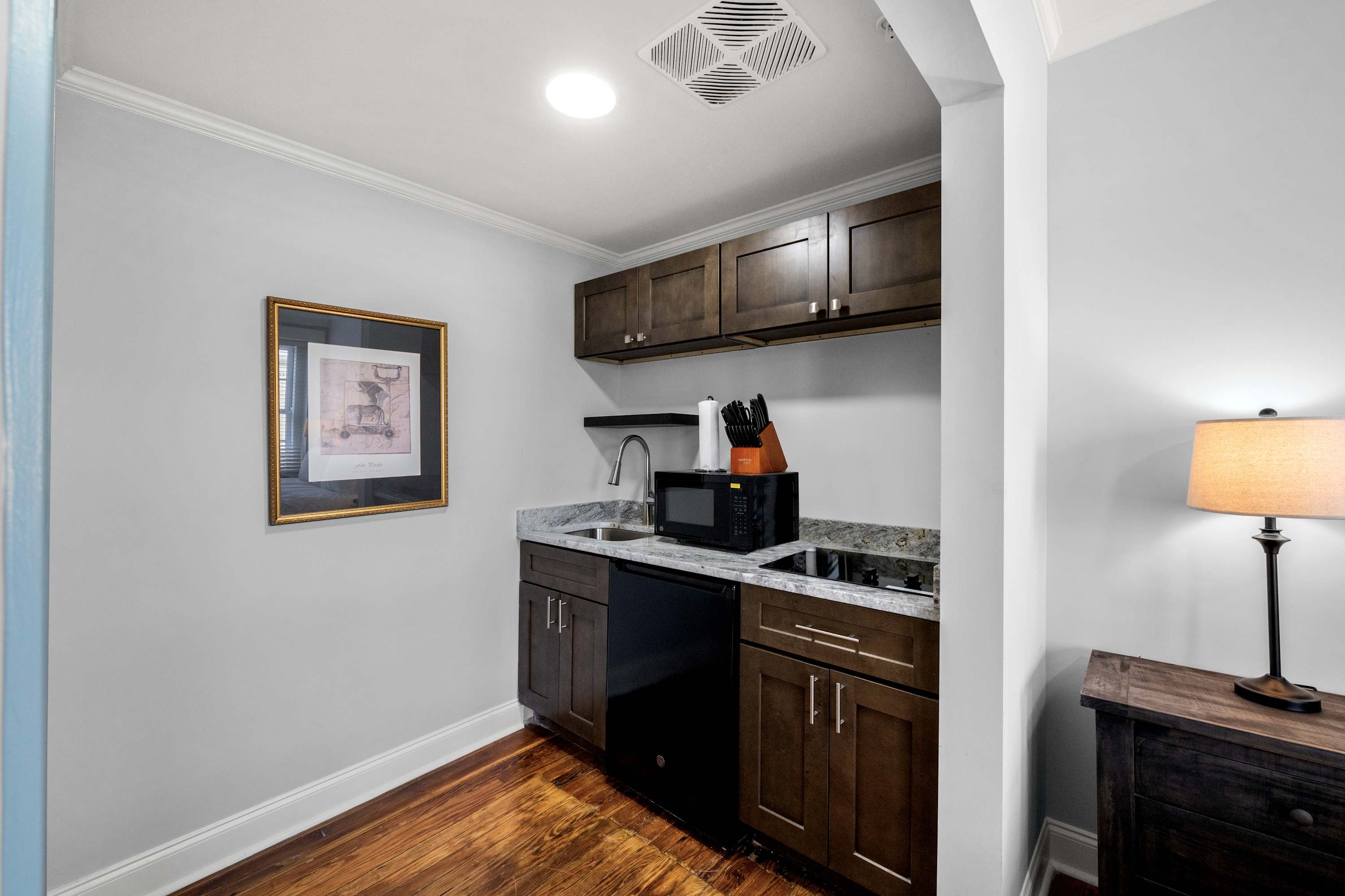 Modern Retreat in the Heart of Conway | Photo 3