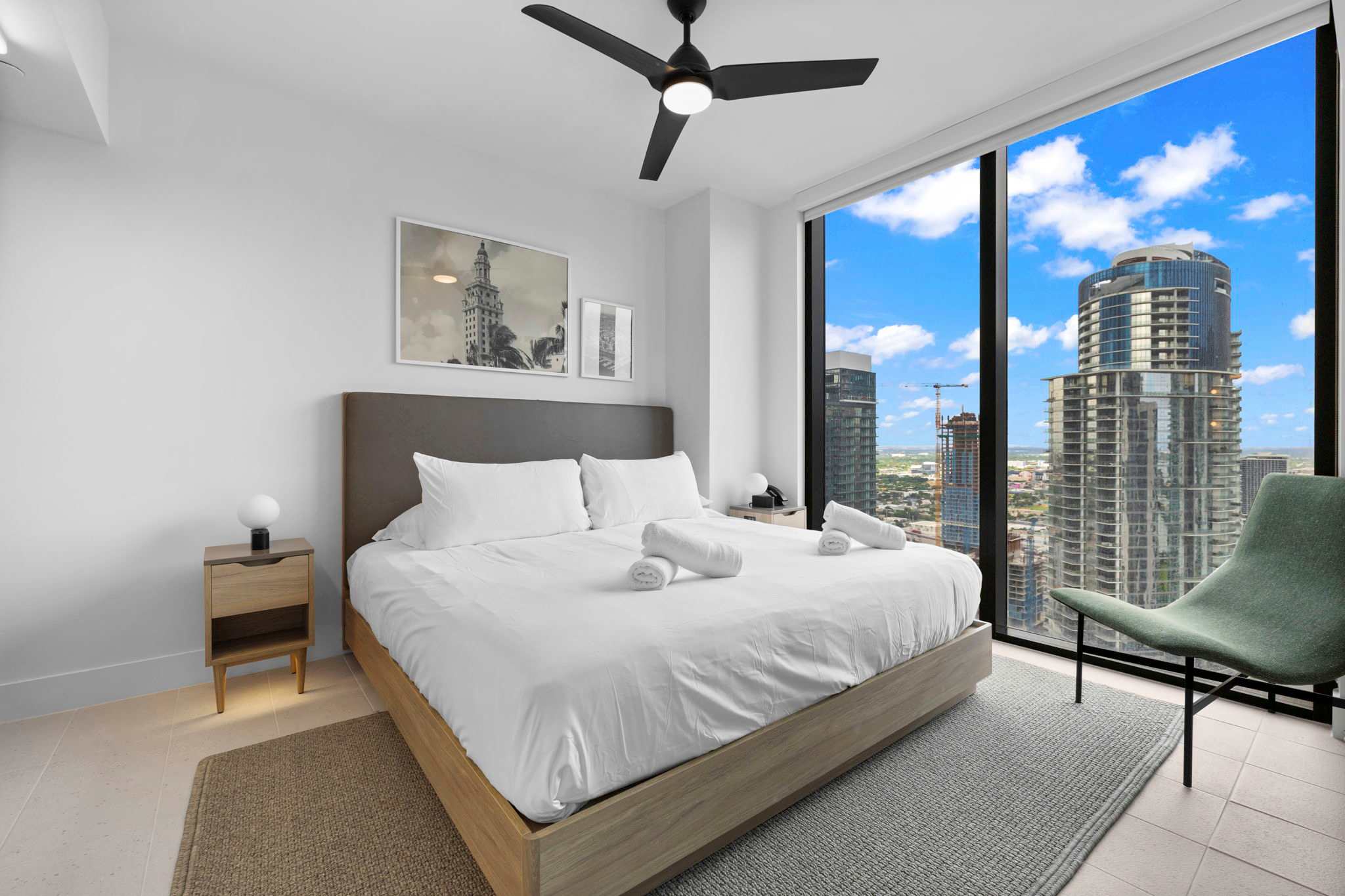 Modern 1BR Ā· Pool & Gym Ā· FIFA Fan Fest 0.3 Mi
