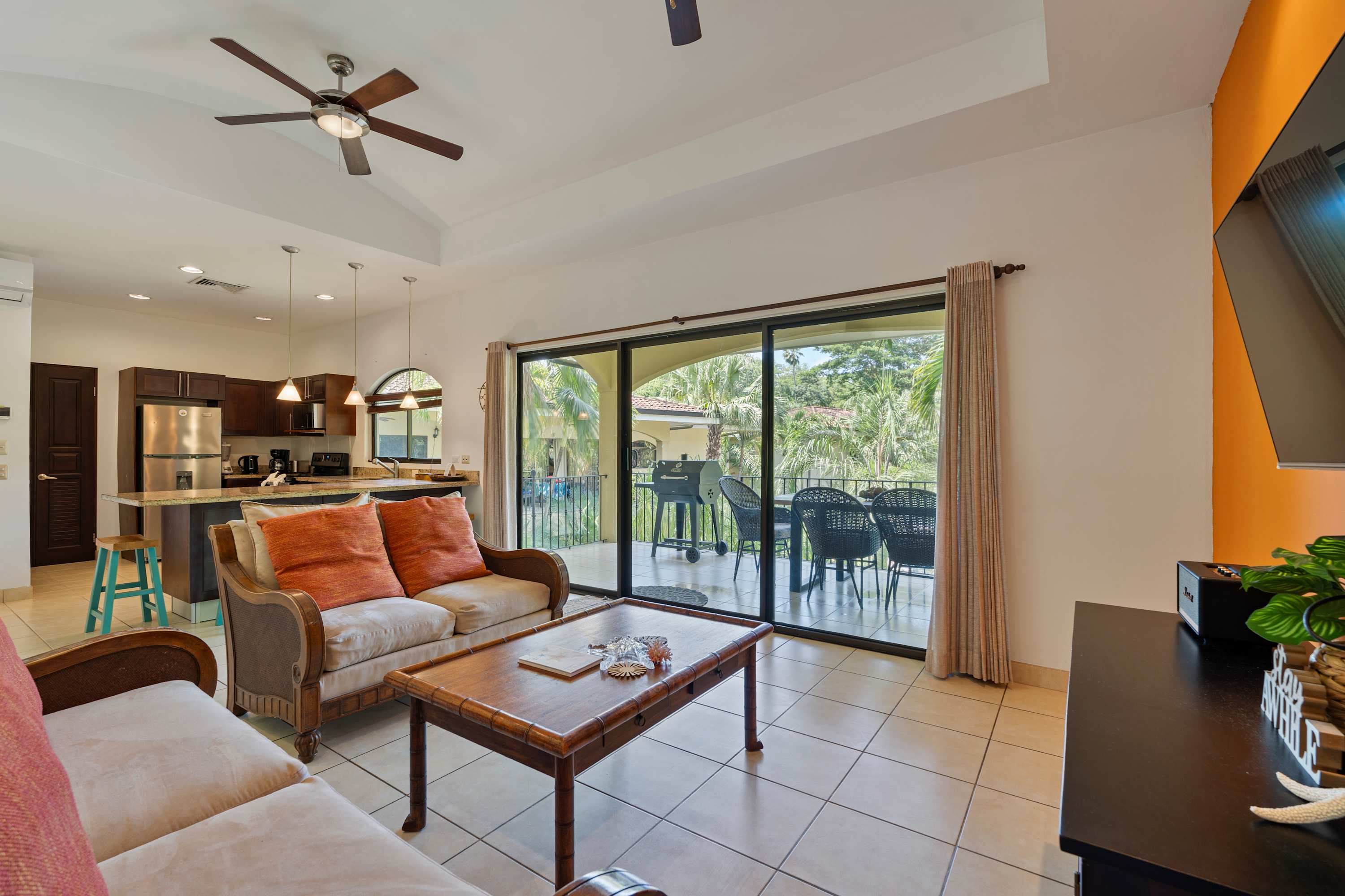 Poolside, Concierge, Private Veranda & Garden — Playa Potrero, Provincia de Guanacaste — vacation rental