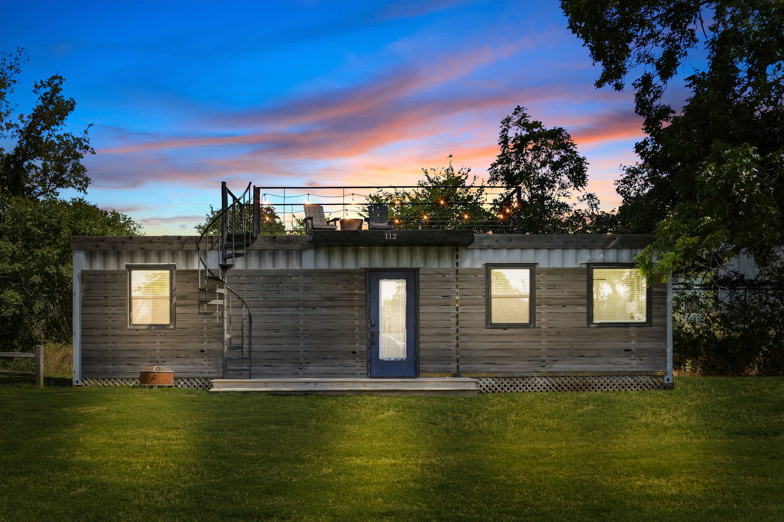 "The Woods" Container | Pickleball | Rooftop Patio — Waco, TX — vacation rental