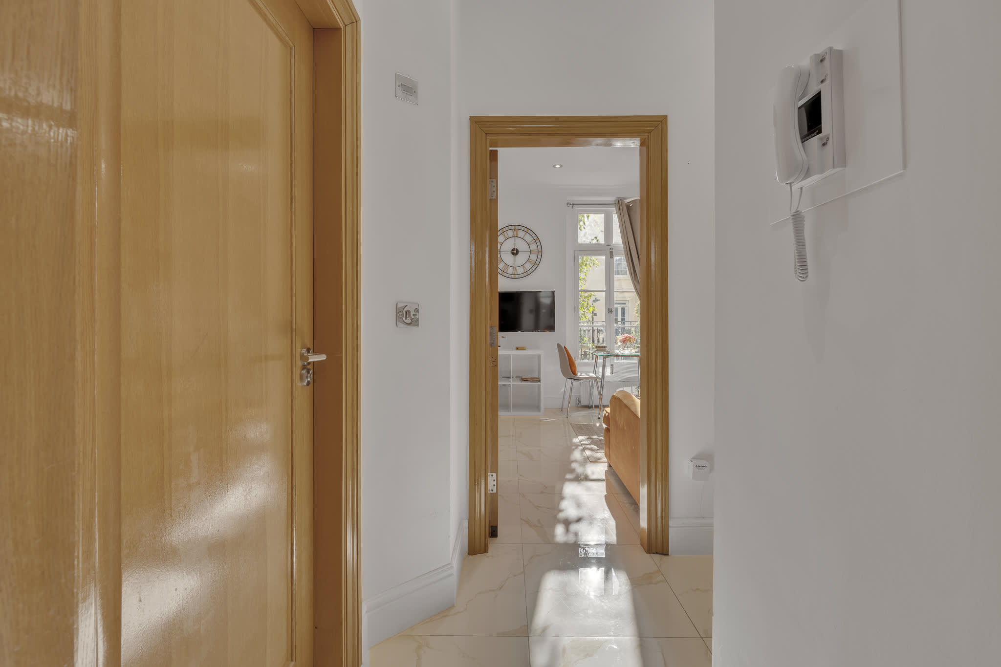 Charming 1B Victorian Apartment with Balcony in Chilworth Street W2 - Property image 17 - VivreStays