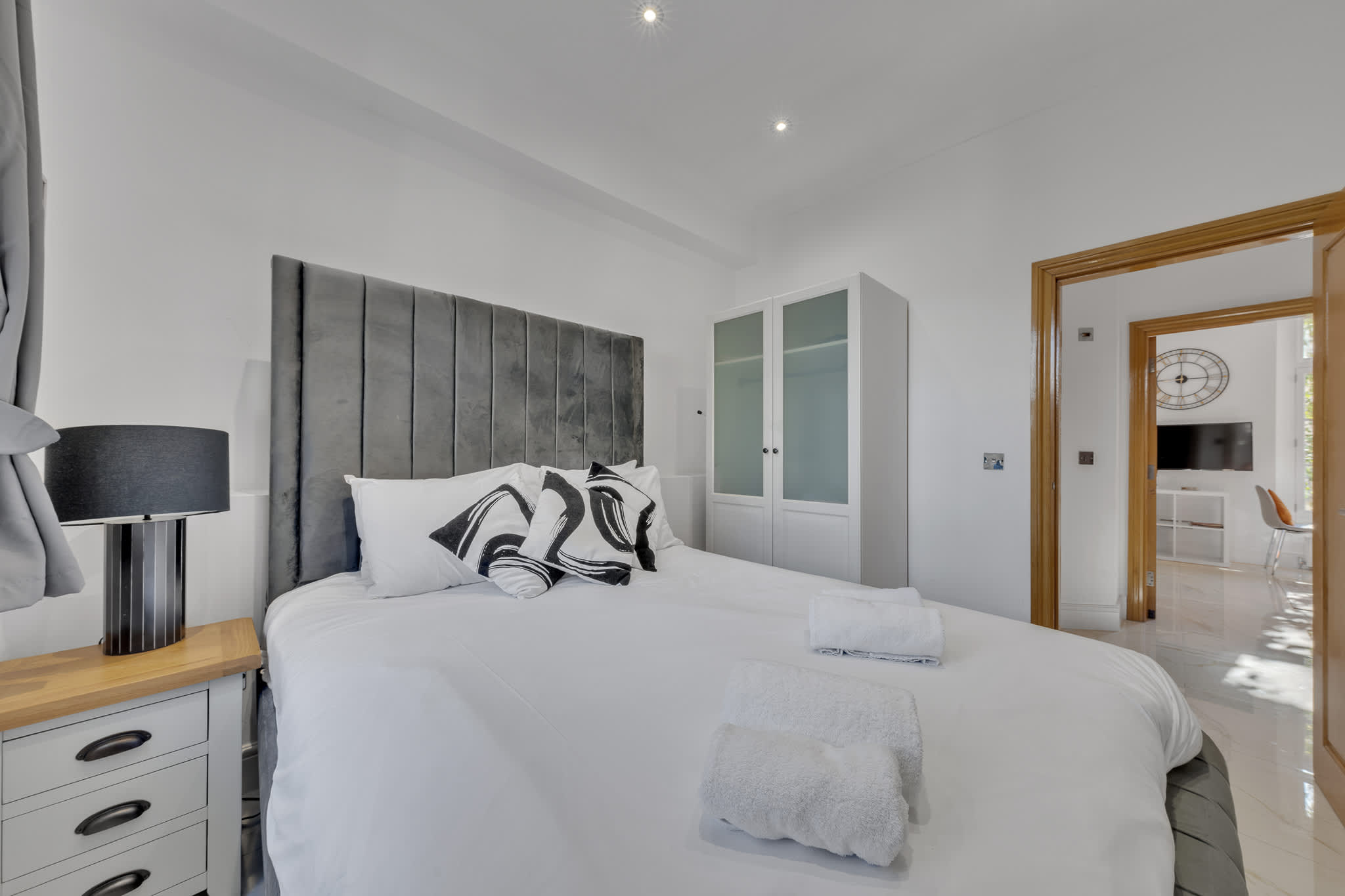 Charming 1B Victorian Apartment with Balcony in Chilworth Street W2 - Property image 2 - VivreStays