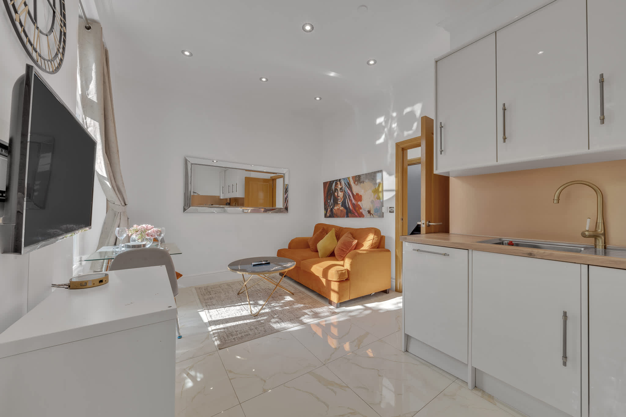 Charming 1B Victorian Apartment with Balcony in Chilworth Street W2 - Property image 4 - VivreStays