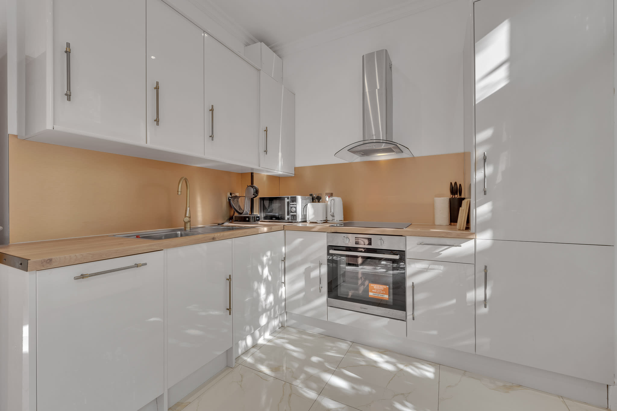 Charming 1B Victorian Apartment with Balcony in Chilworth Street W2 - Property image 13 - VivreStays