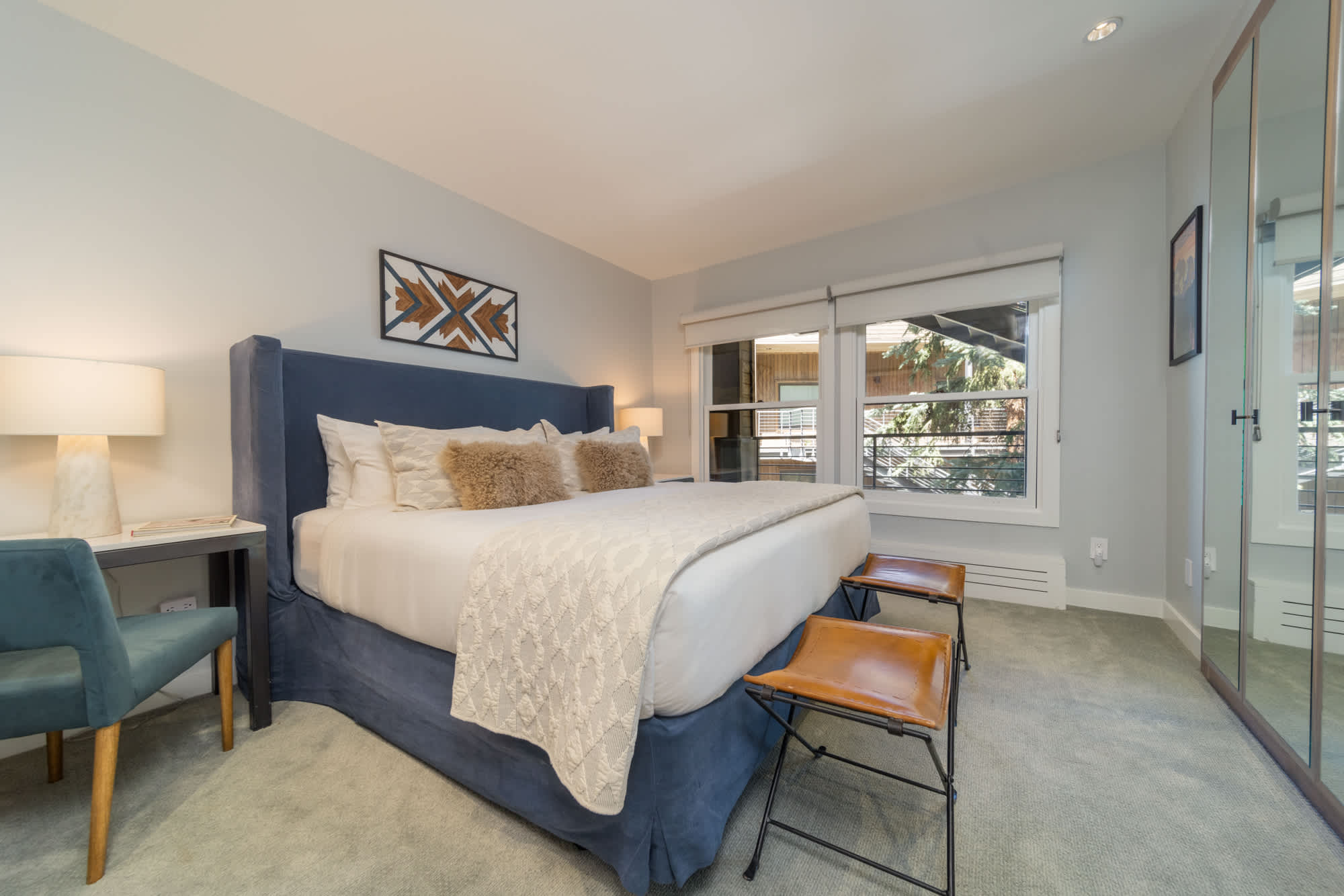 Ski-in/out! Renovated 3BR w AC & Stunning Views!