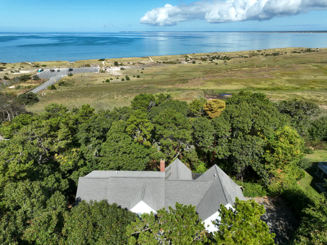Secluded Backyard And Cozy Hideaway - Charming Coastal Retreat - Brewster, MA