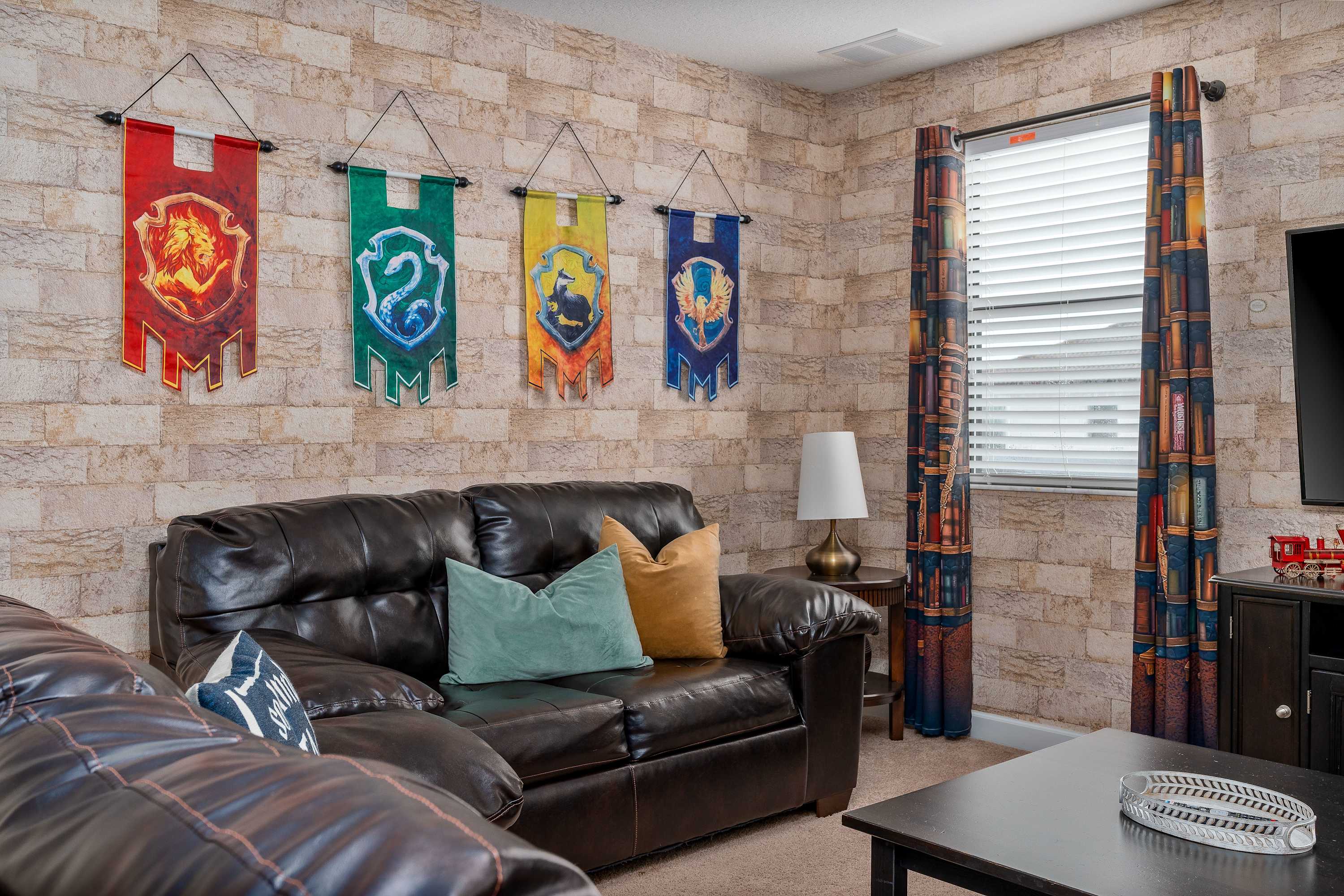 ChampionsGate villa w/ pool, hot tub & games