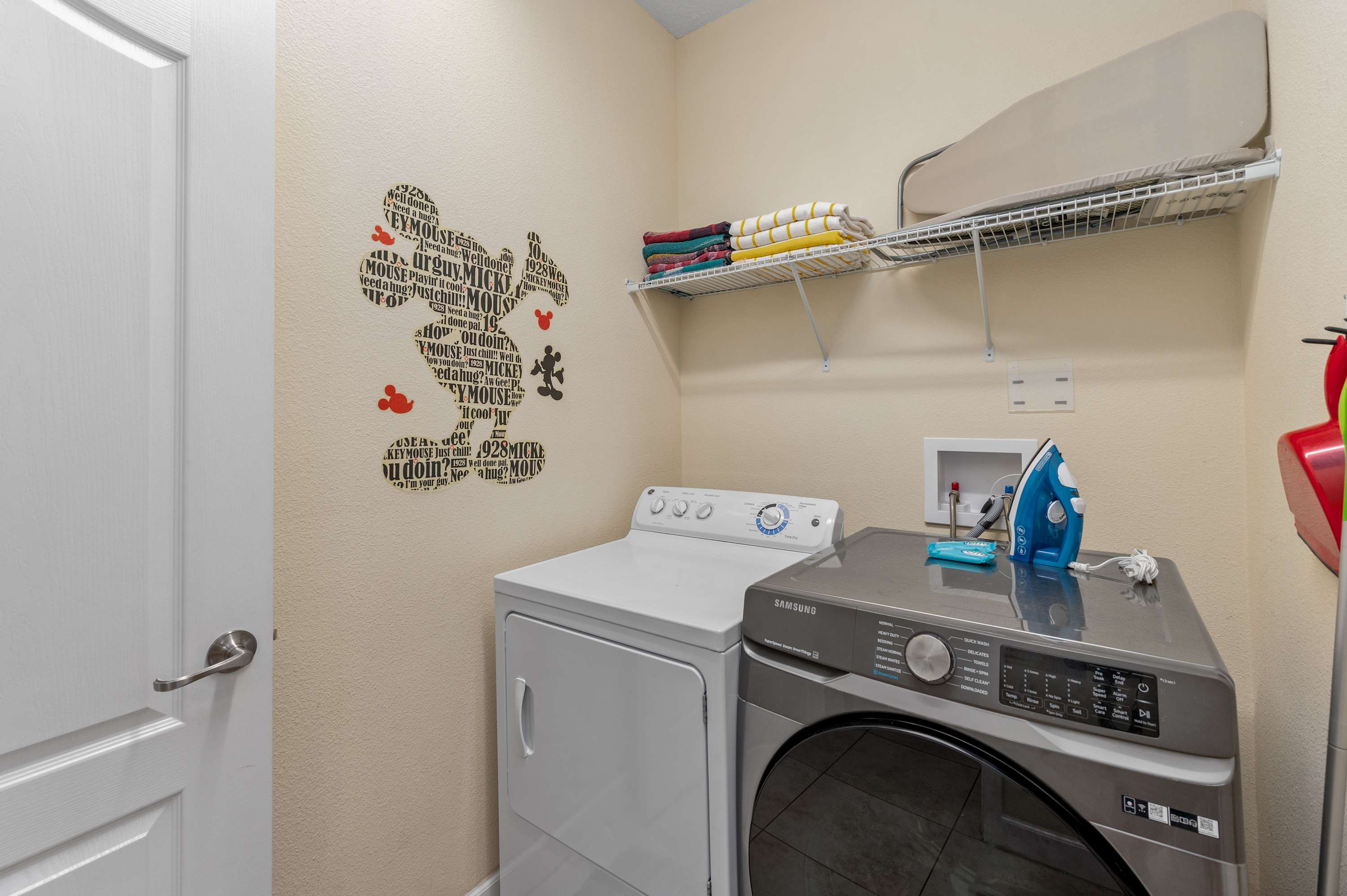 ChampionsGate villa w/ pool, hot tub & games