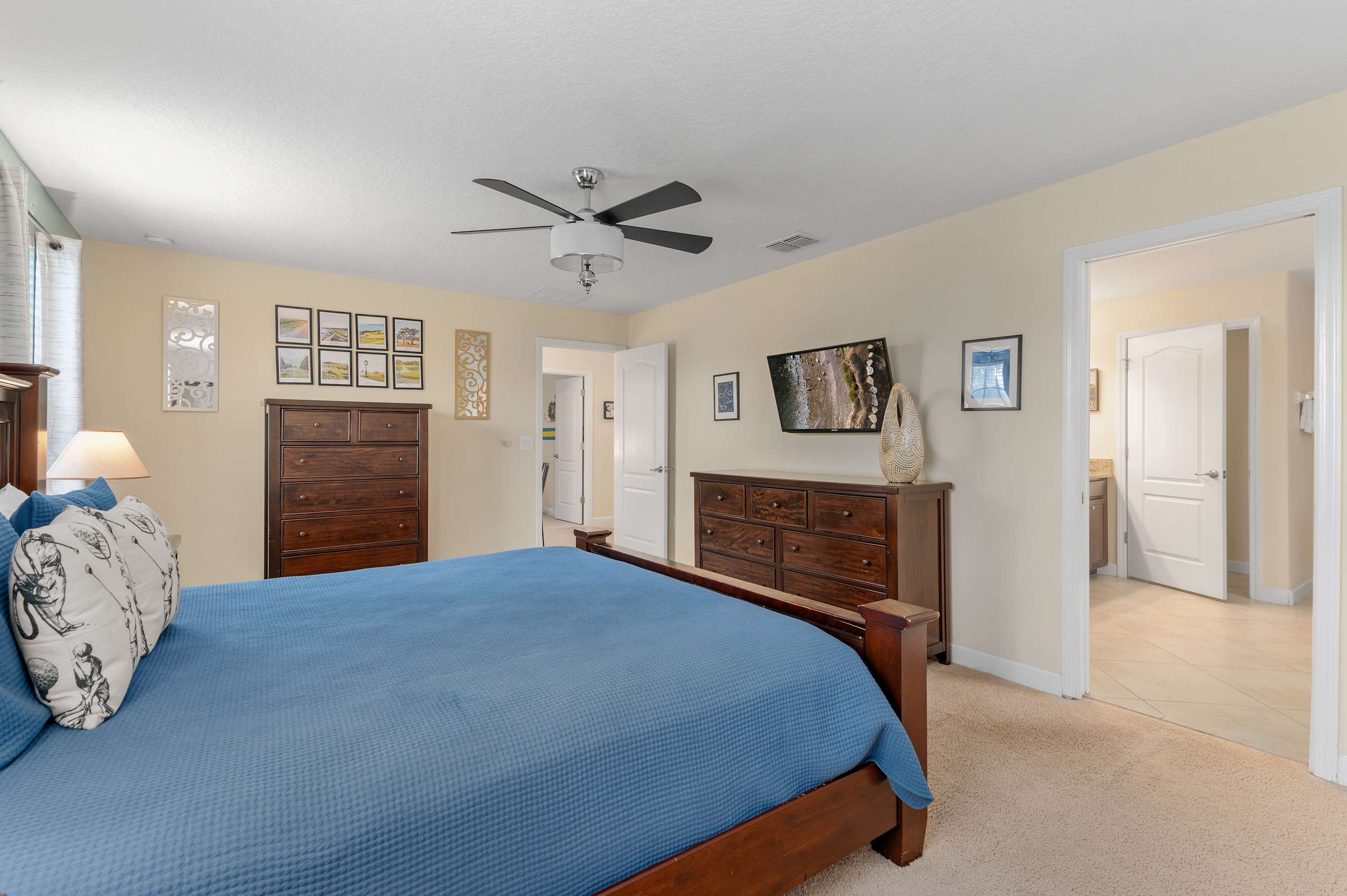 ChampionsGate villa w/ pool, hot tub & games