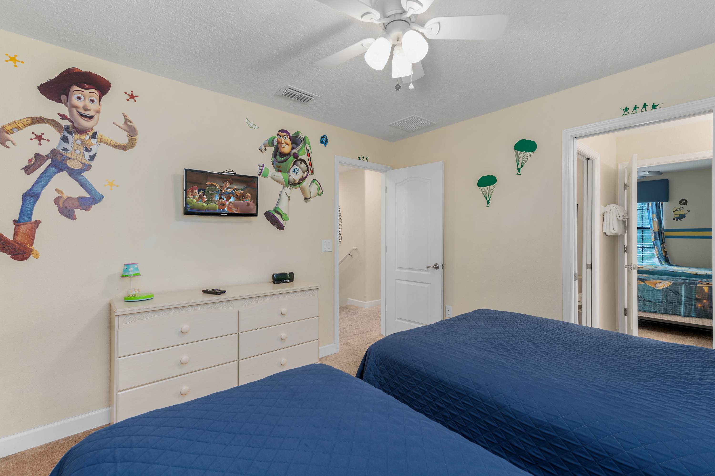 ChampionsGate villa w/ pool, hot tub & games