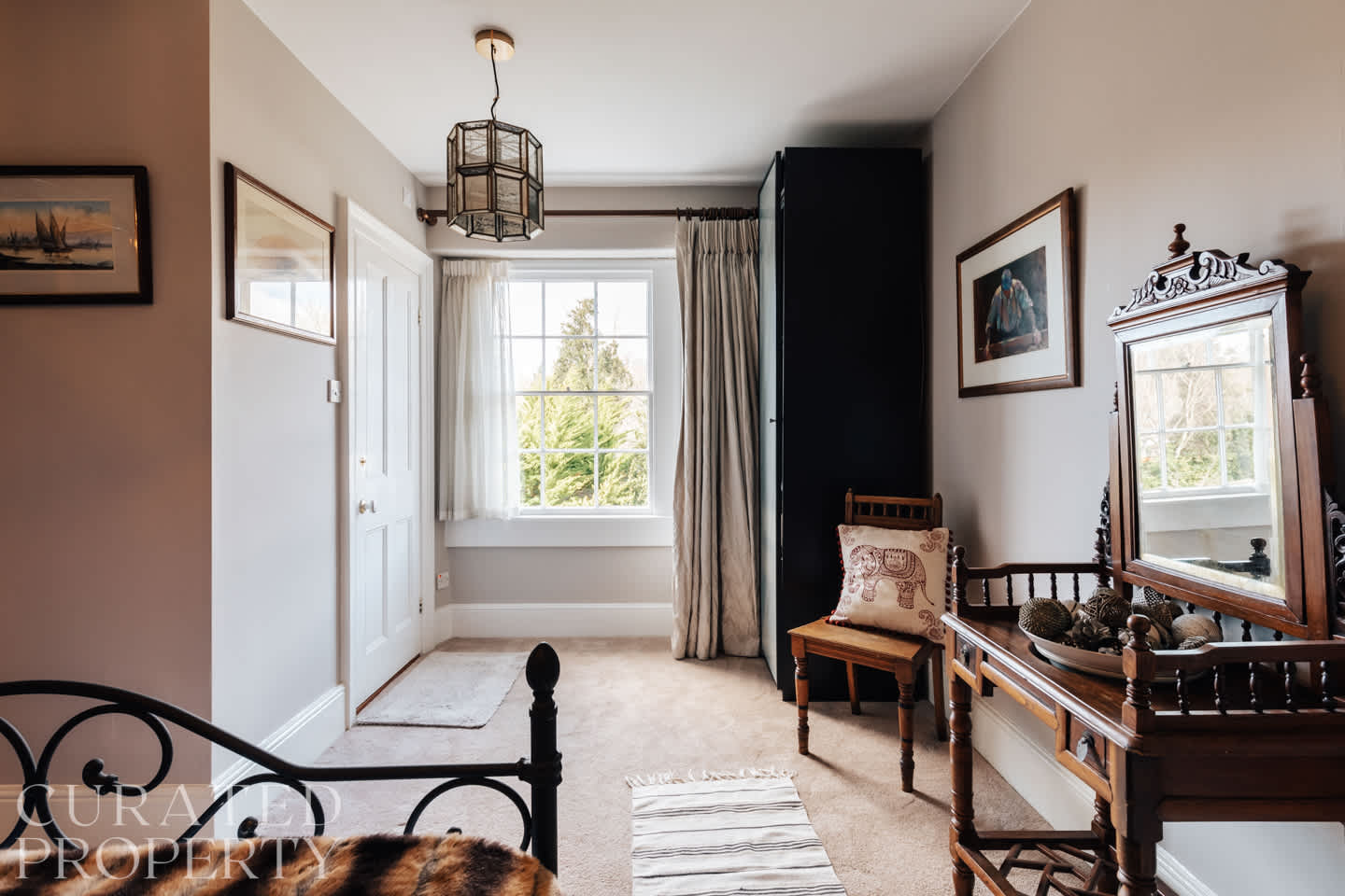 Central Townhouse with Garden & Free Parking in Charlotte Street 4 BA1 2NE - Property image 19 - VivreStays