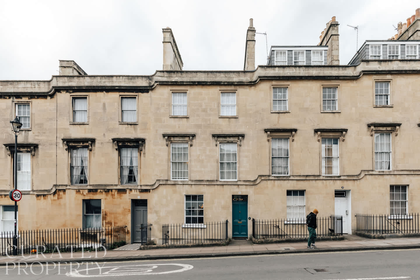 Central Townhouse with Garden & Free Parking in Charlotte Street 4 BA1 2NE - Property image 34 - VivreStays