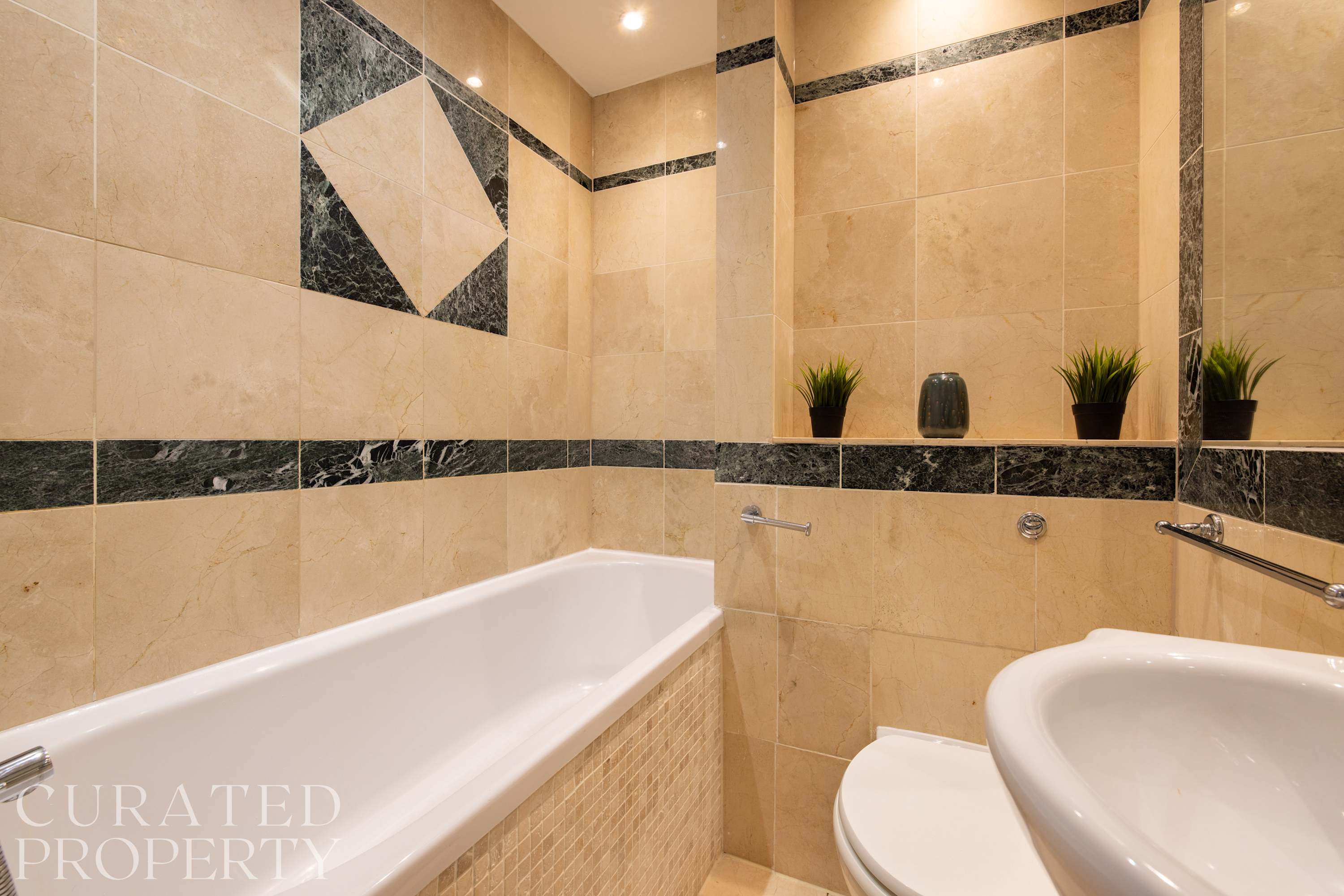Chic & Light-filled Earls Court Flat near Tube in 49 Eardley Crescent SW5 9JT - Property image 20 - VivreStays