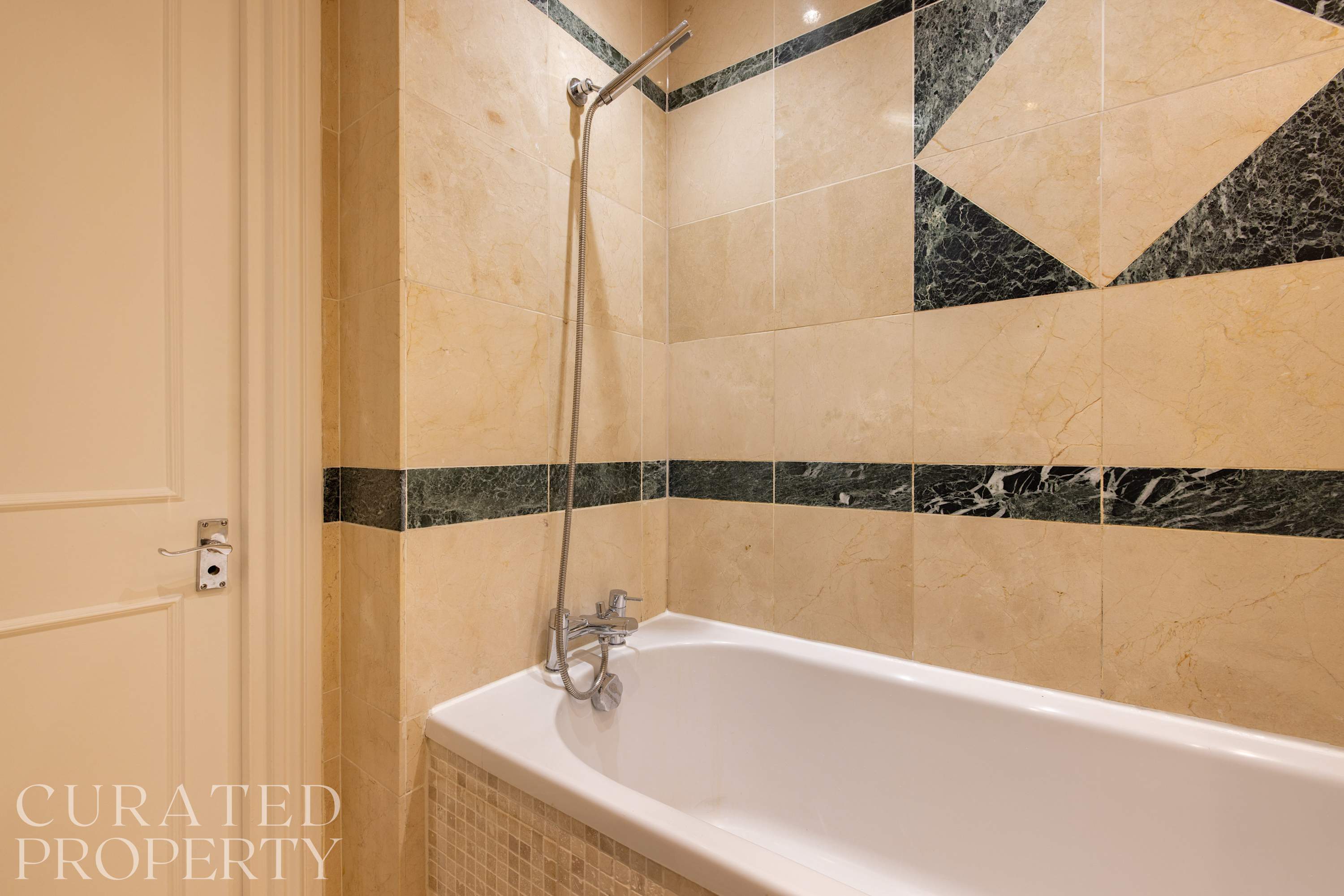 Chic & Light-filled Earls Court Flat near Tube in 49 Eardley Crescent SW5 9JT - Property image 21 - VivreStays