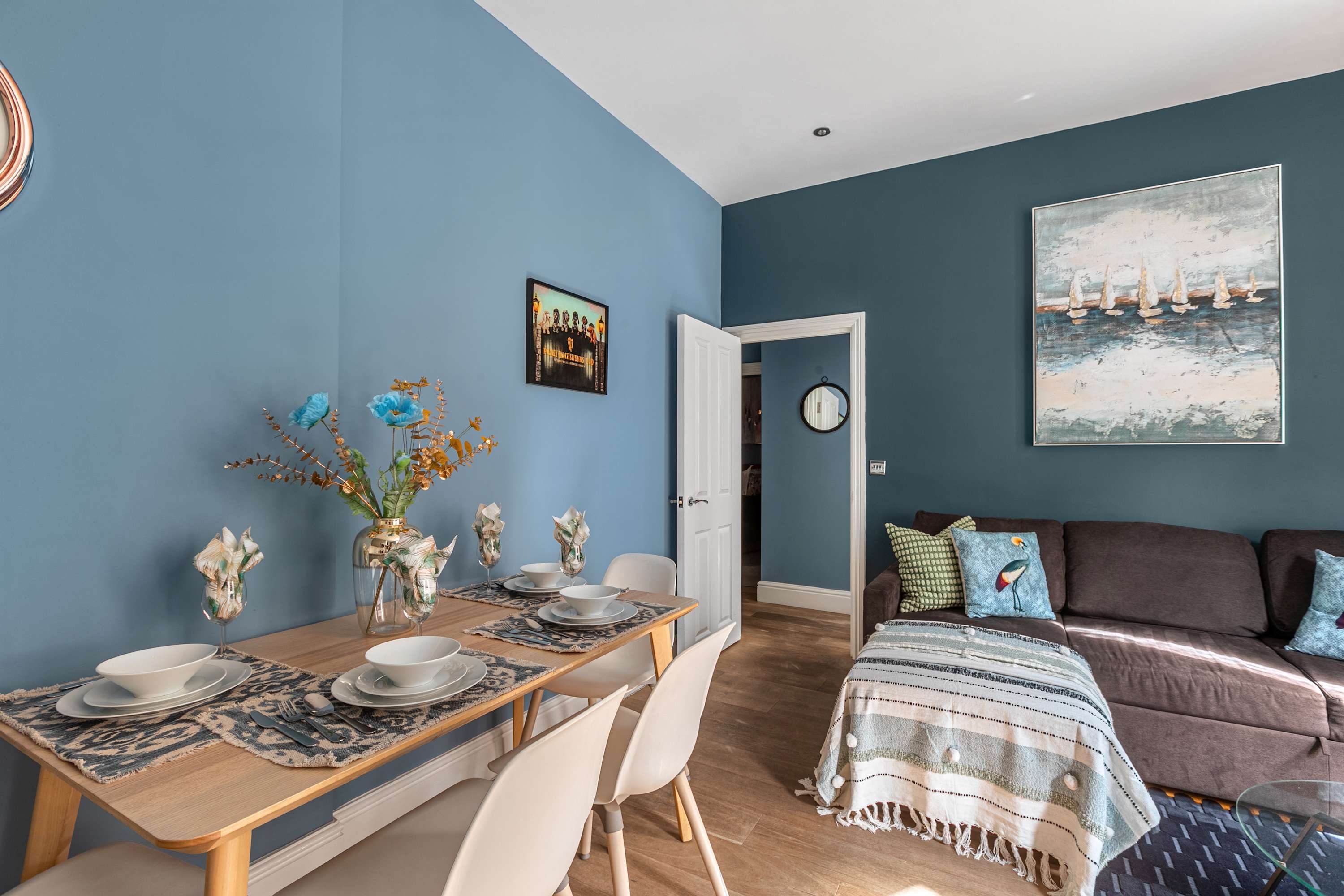 THE LANES RESIDENCE SEA SIDE | PET FRIENDLY in Little East Street 1a BN1 1HP - Property image 2 - VivreStays