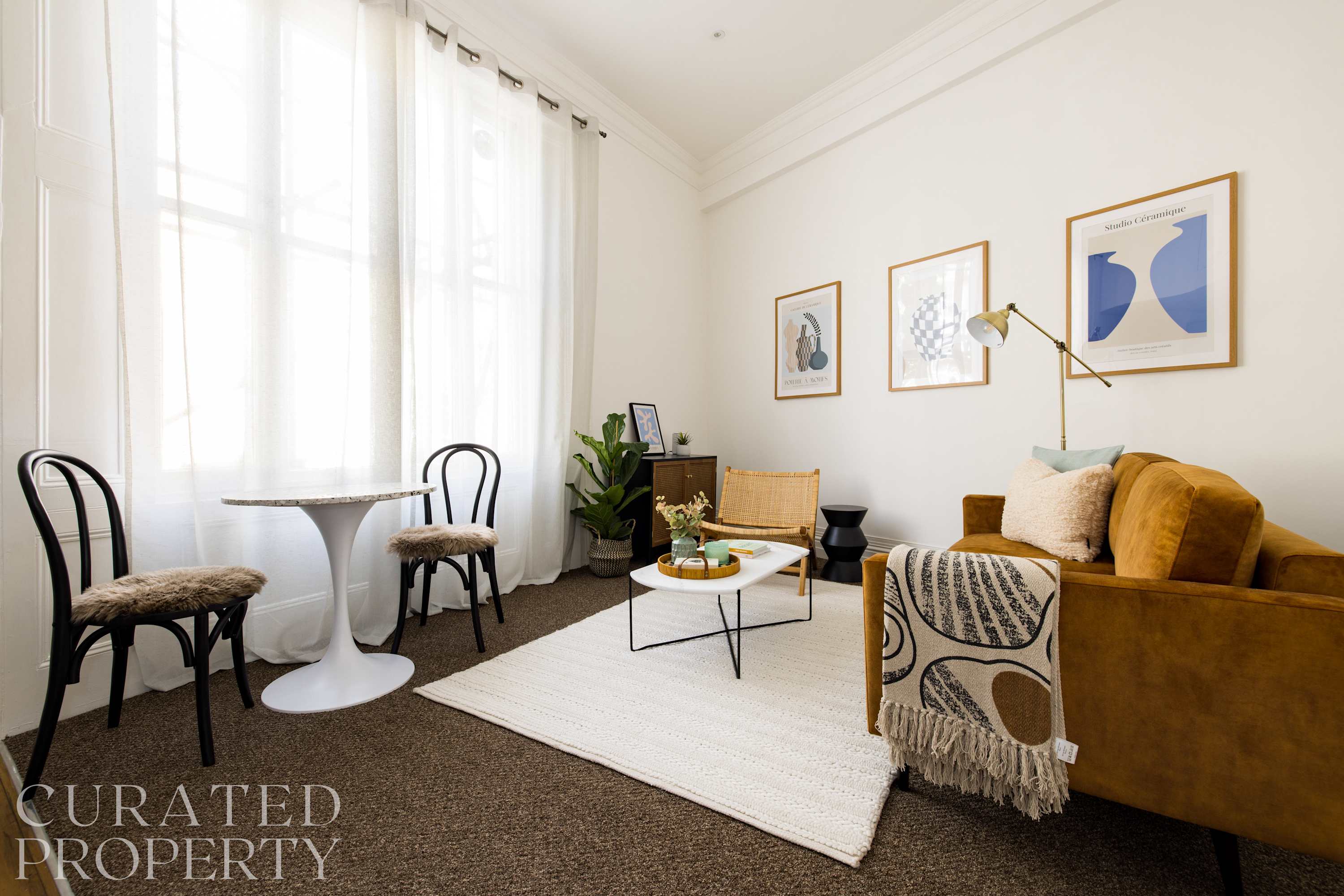 Spacious Earls Court Apt - Office & Rear Terrace in 58 Eardley Crescent SW5 9JZ - Property image 2 - VivreStays