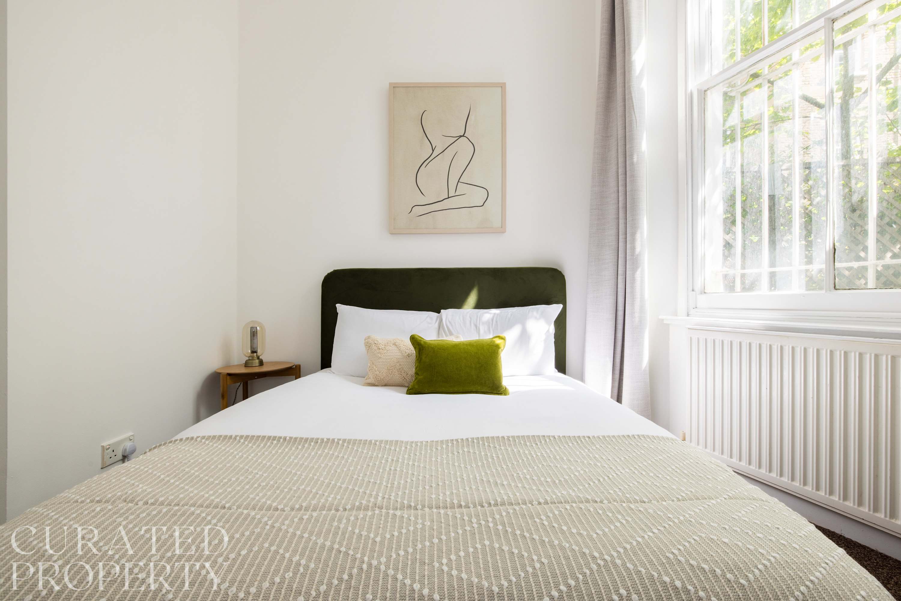 Spacious Earls Court Apt - Office & Rear Terrace in 58 Eardley Crescent SW5 9JZ - Property image 12 - VivreStays