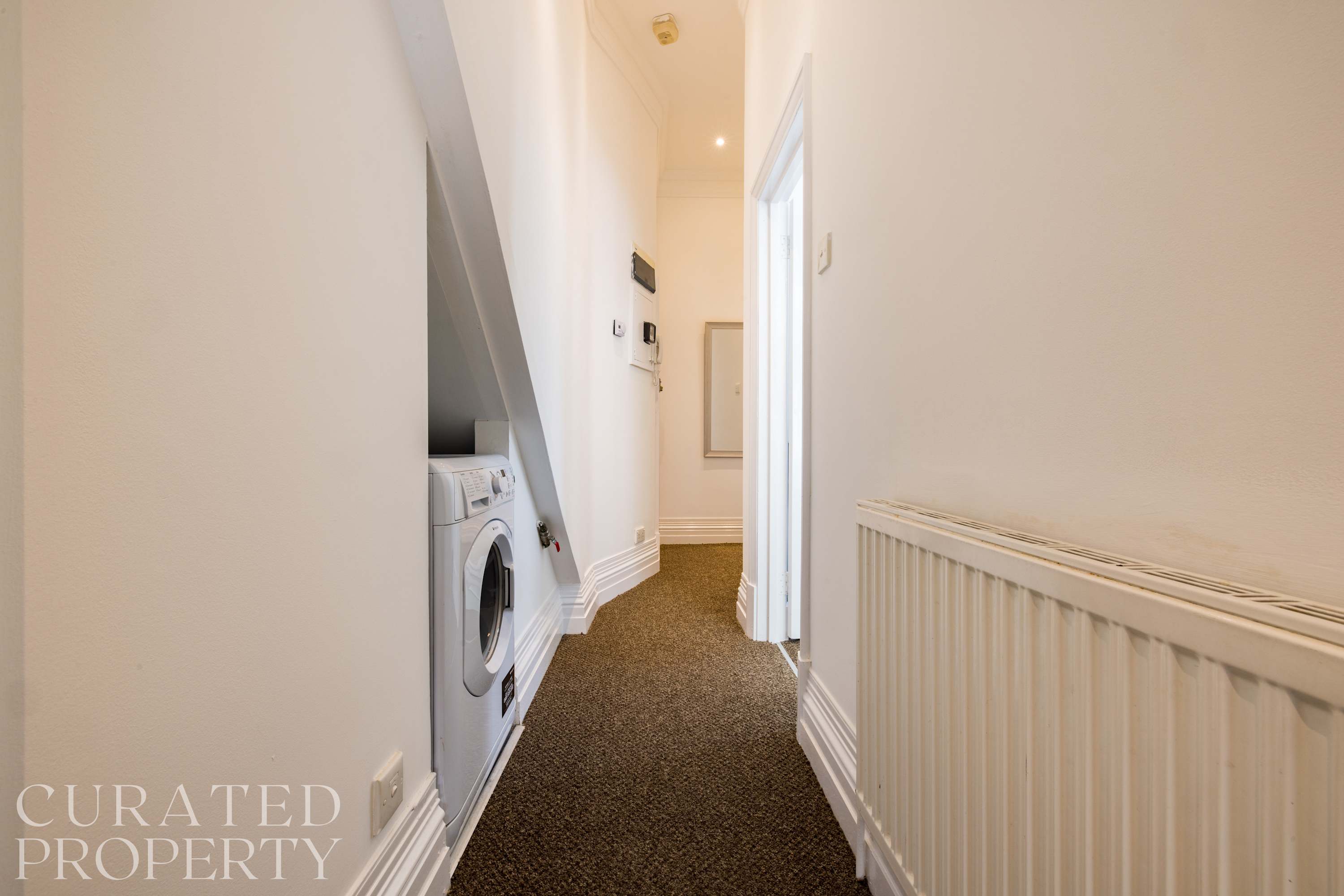 Spacious Earls Court Apt - Office & Rear Terrace in 58 Eardley Crescent SW5 9JZ - Property image 19 - VivreStays
