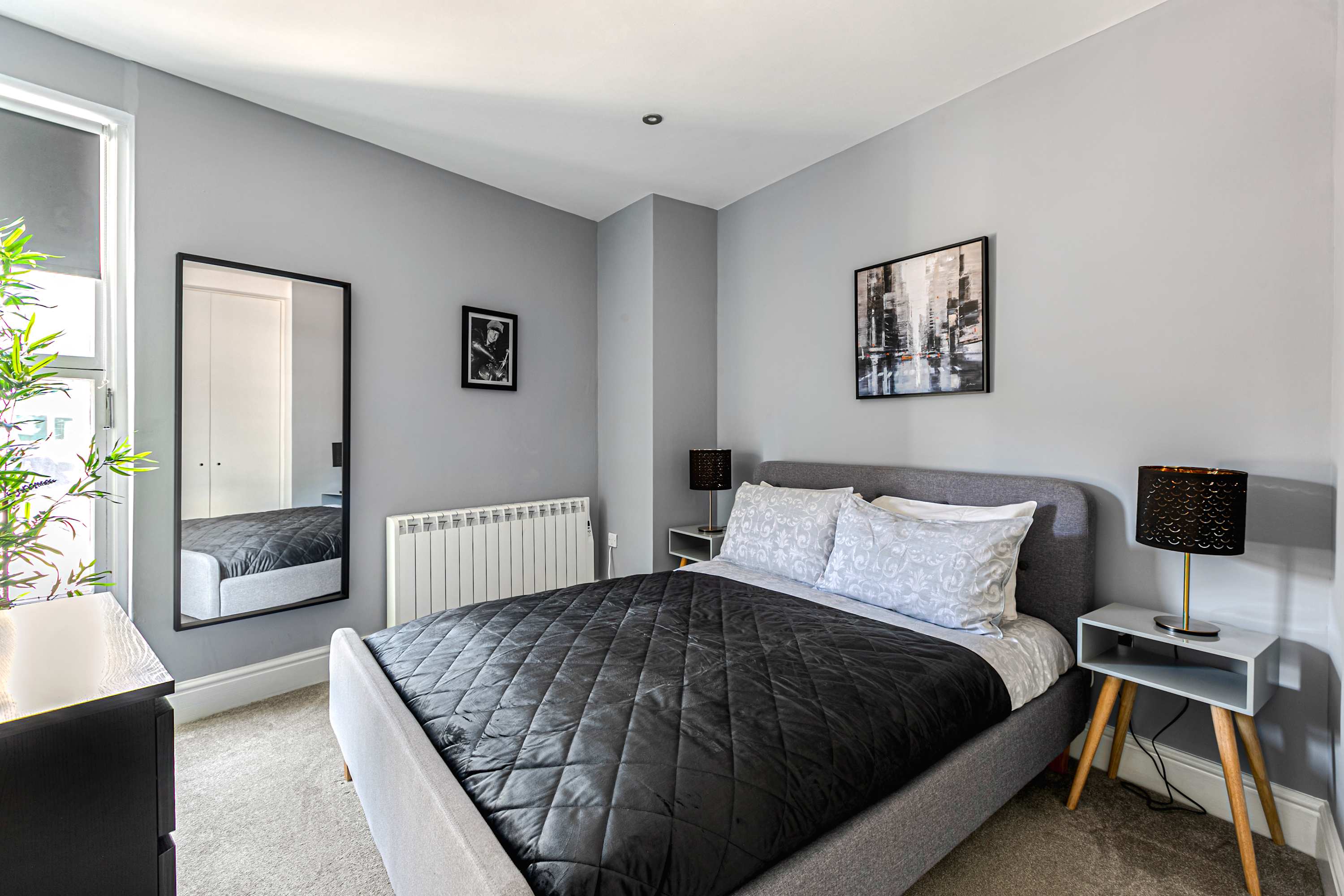 View Lanes Hideaway | 3 mins to Beach & Pier in East Street BN1 1HP Lanes Hideaway | 3 mins to Beach & Pier in East Street BN1 1HP - Property image 6 - VivreStays