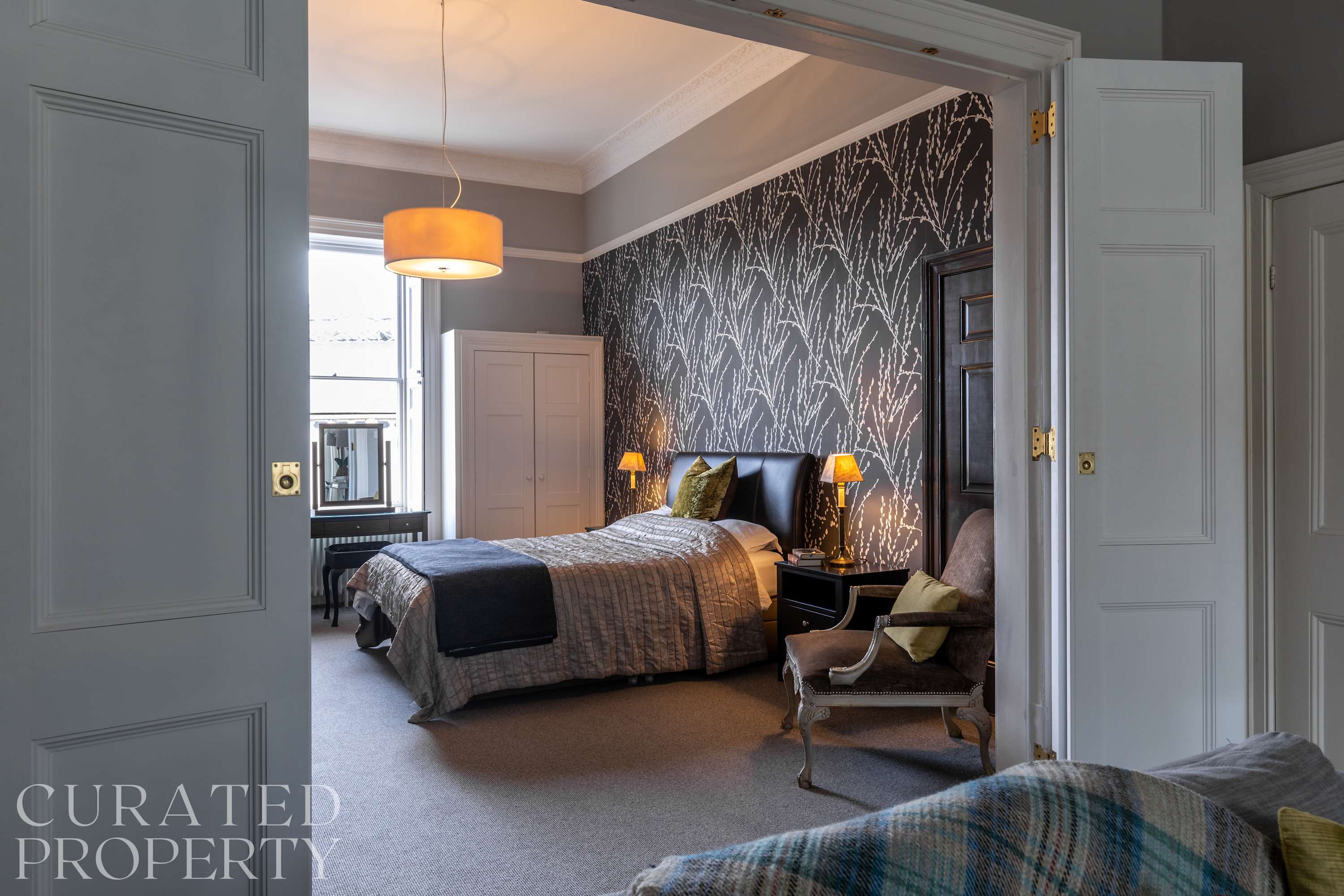 View Light-filled Period Apartment - Central Bath in Green Park 39 BA1 1HZ Light-filled Period Apartment - Central Bath in Green Park 39 BA1 1HZ - Property image 3 - VivreStays