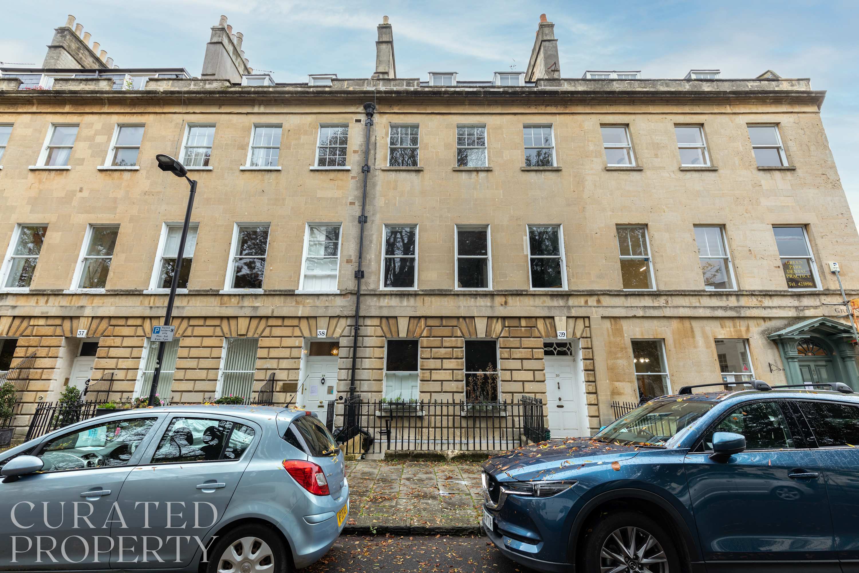 View Light-filled Period Apartment - Central Bath in Green Park 39 BA1 1HZ Light-filled Period Apartment - Central Bath in Green Park 39 BA1 1HZ - Property image 16 - VivreStays
