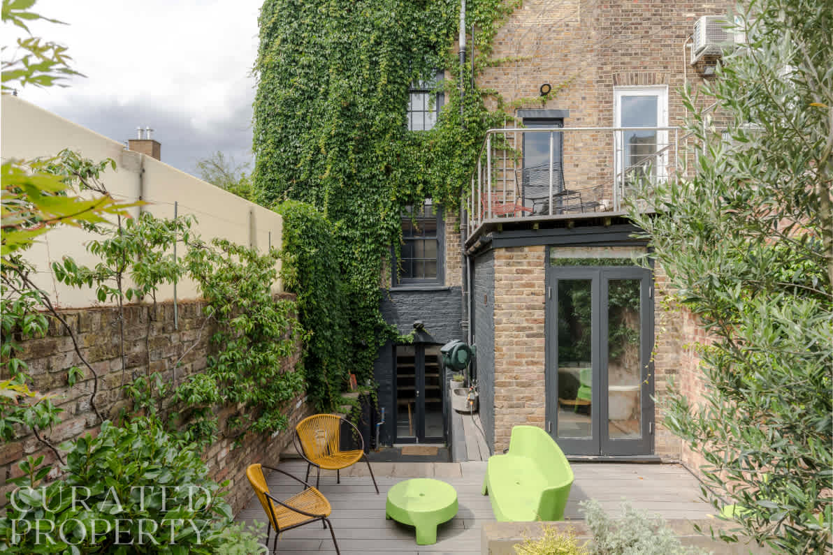 Stylish IslingtonTownhouse with Terrace & Garden in 12 Islington Park Street N1 1PU - Property image 9 - VivreStays