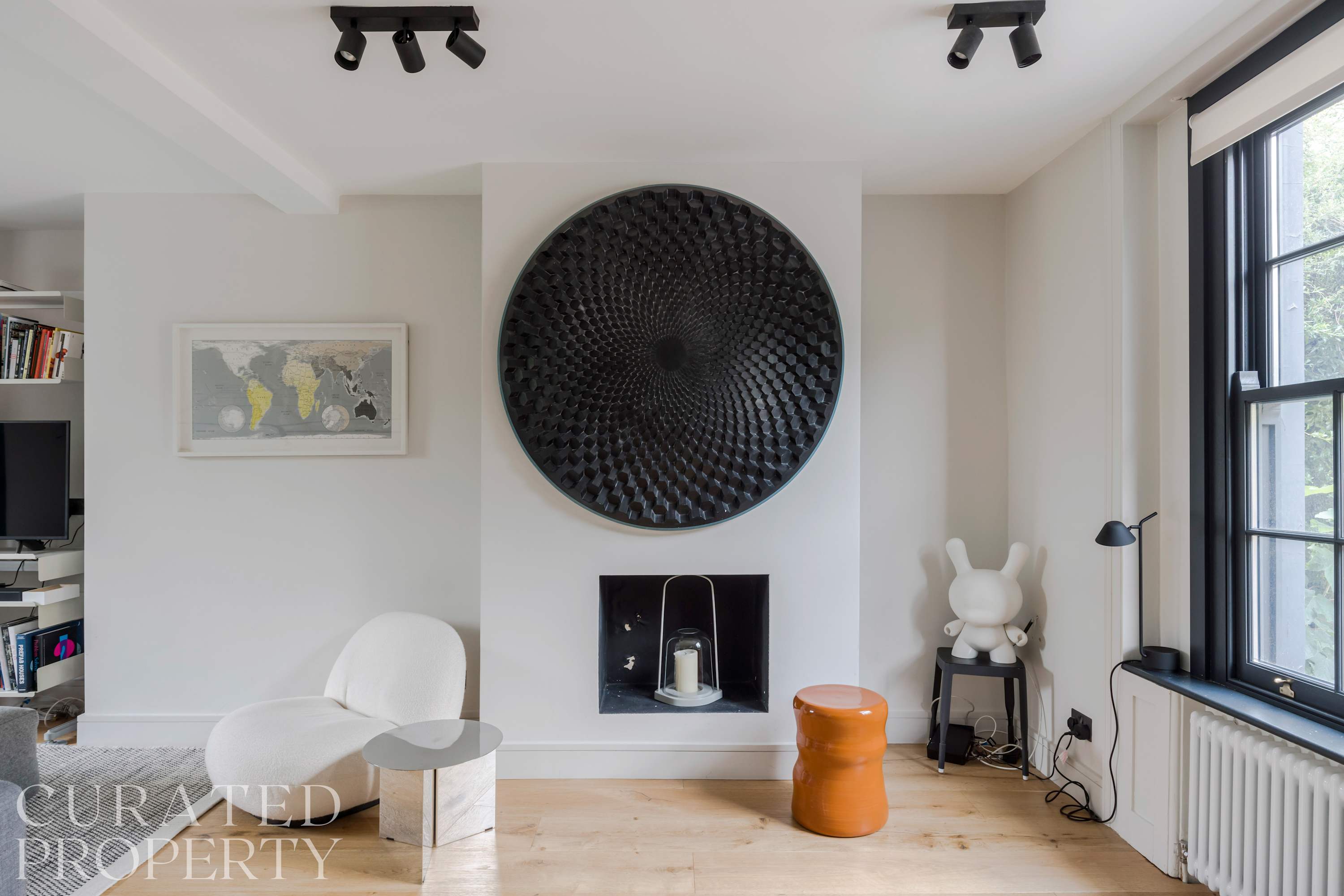 Stylish IslingtonTownhouse with Terrace & Garden in 12 Islington Park Street N1 1PU - Property image 2 - VivreStays