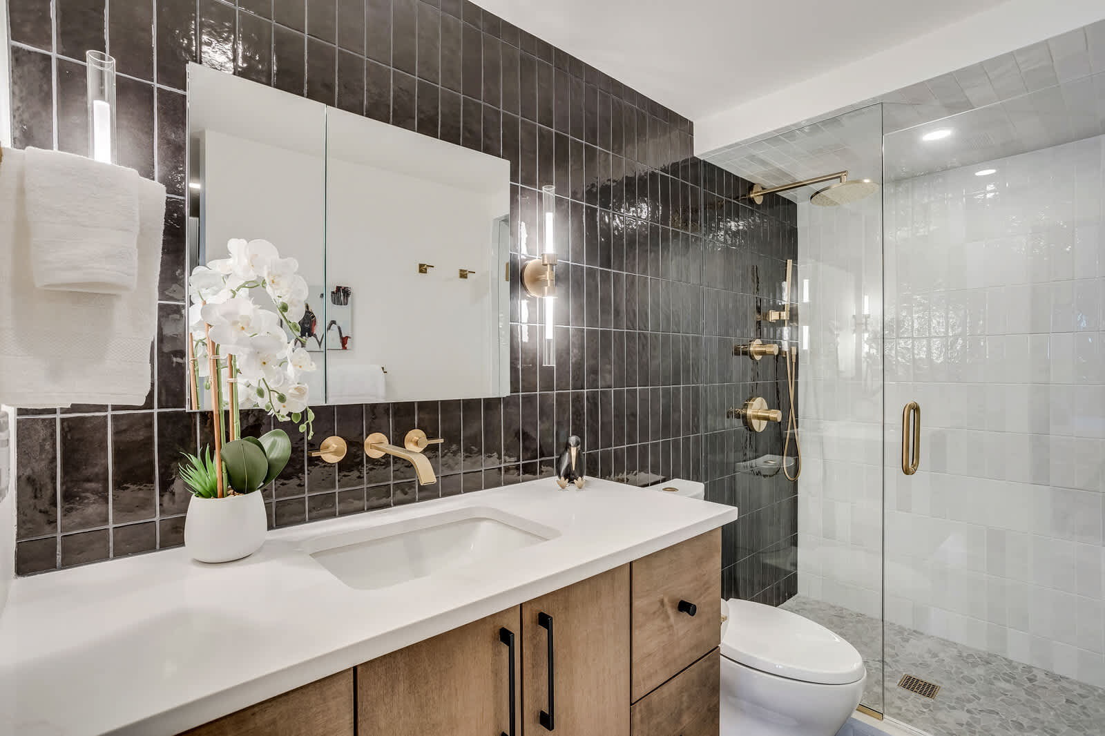 Stunning Aspen Core 2B, AC, Views, Patio, HotTub!