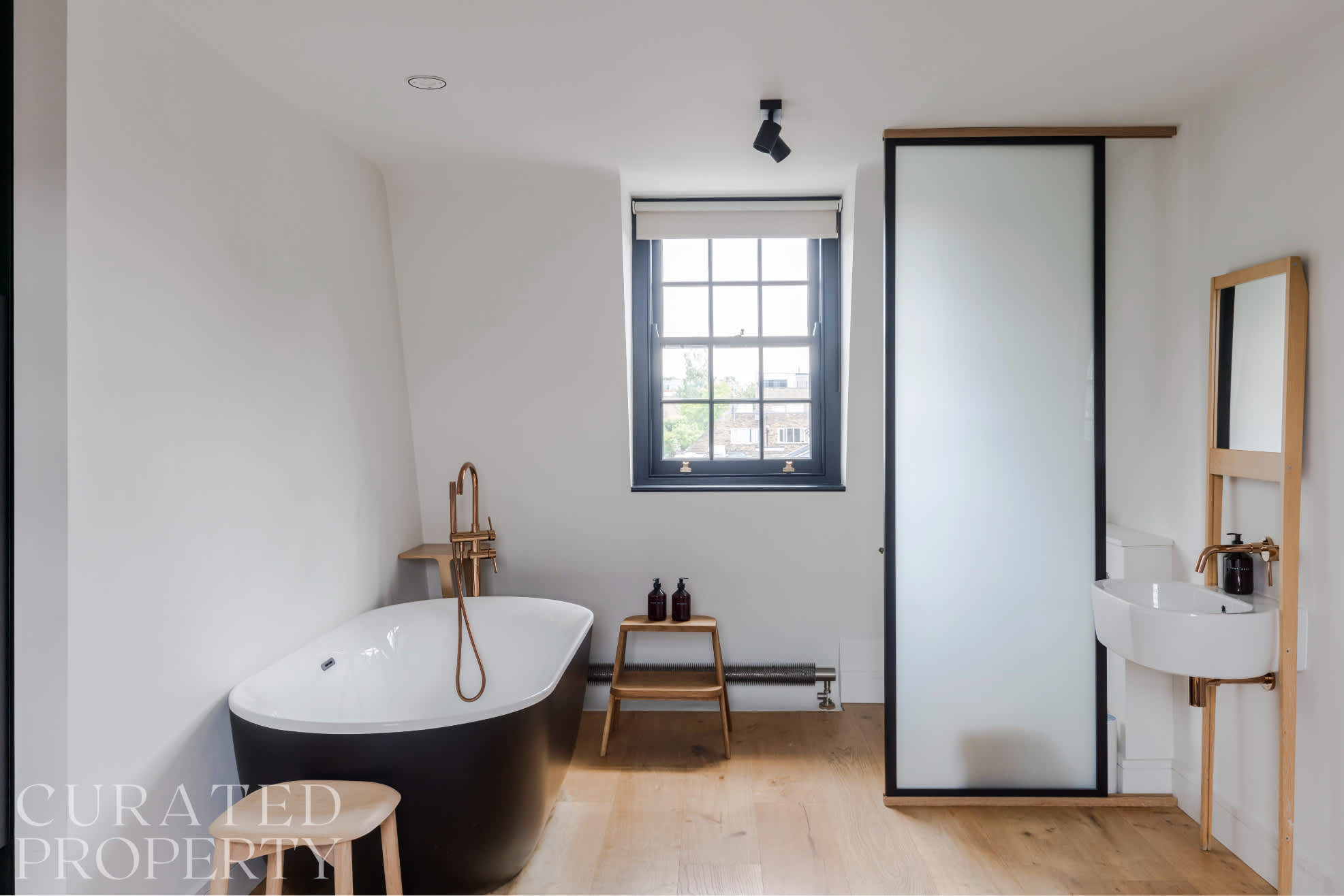 Stylish IslingtonTownhouse with Terrace & Garden in 12 Islington Park Street N1 1PU - Property image 25 - VivreStays