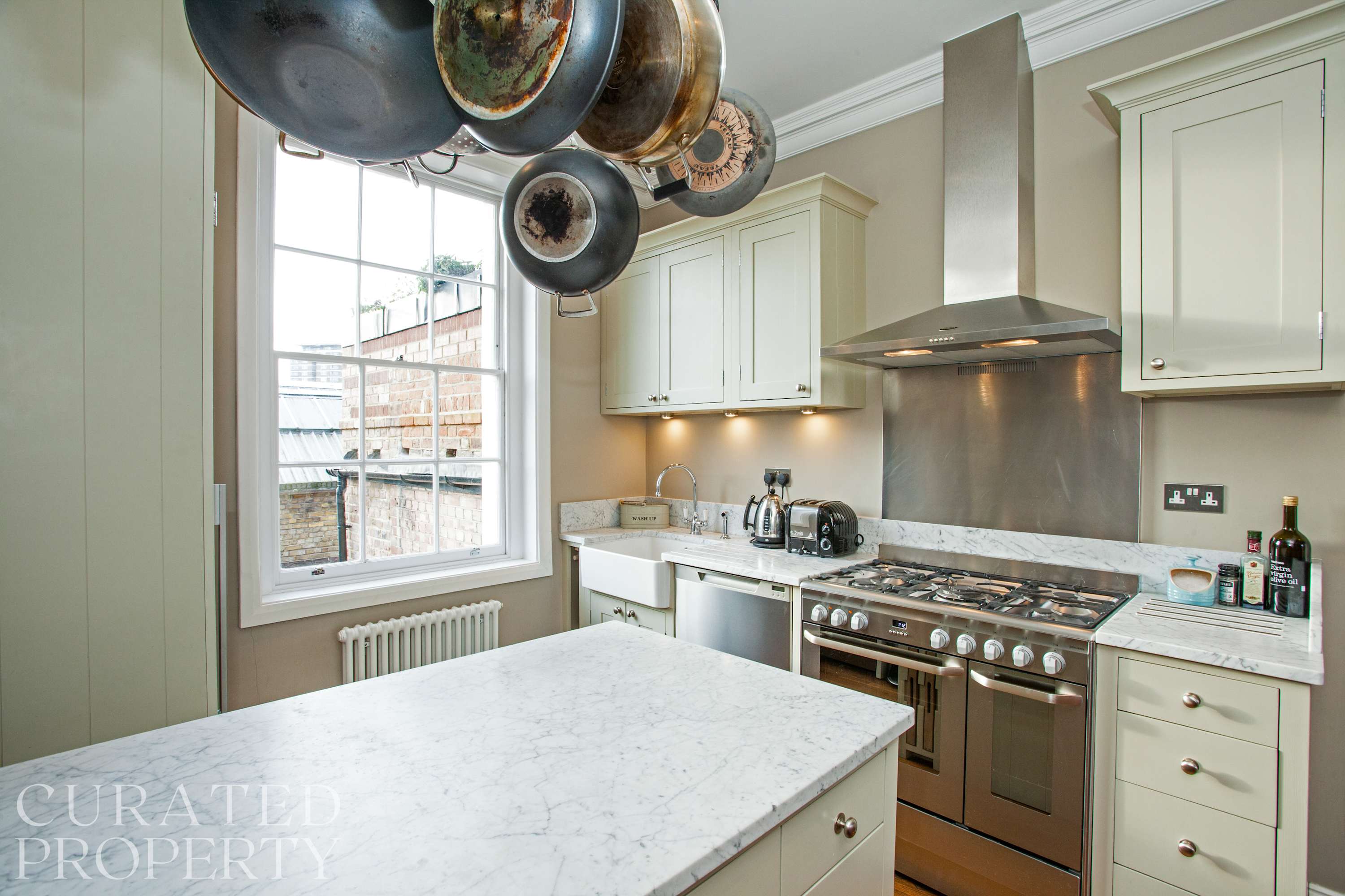 Luxury Marylebone 2-Bed Duplex with Terrace in 105B Lisson Grove NW1 6UP - Property image 3 - VivreStays