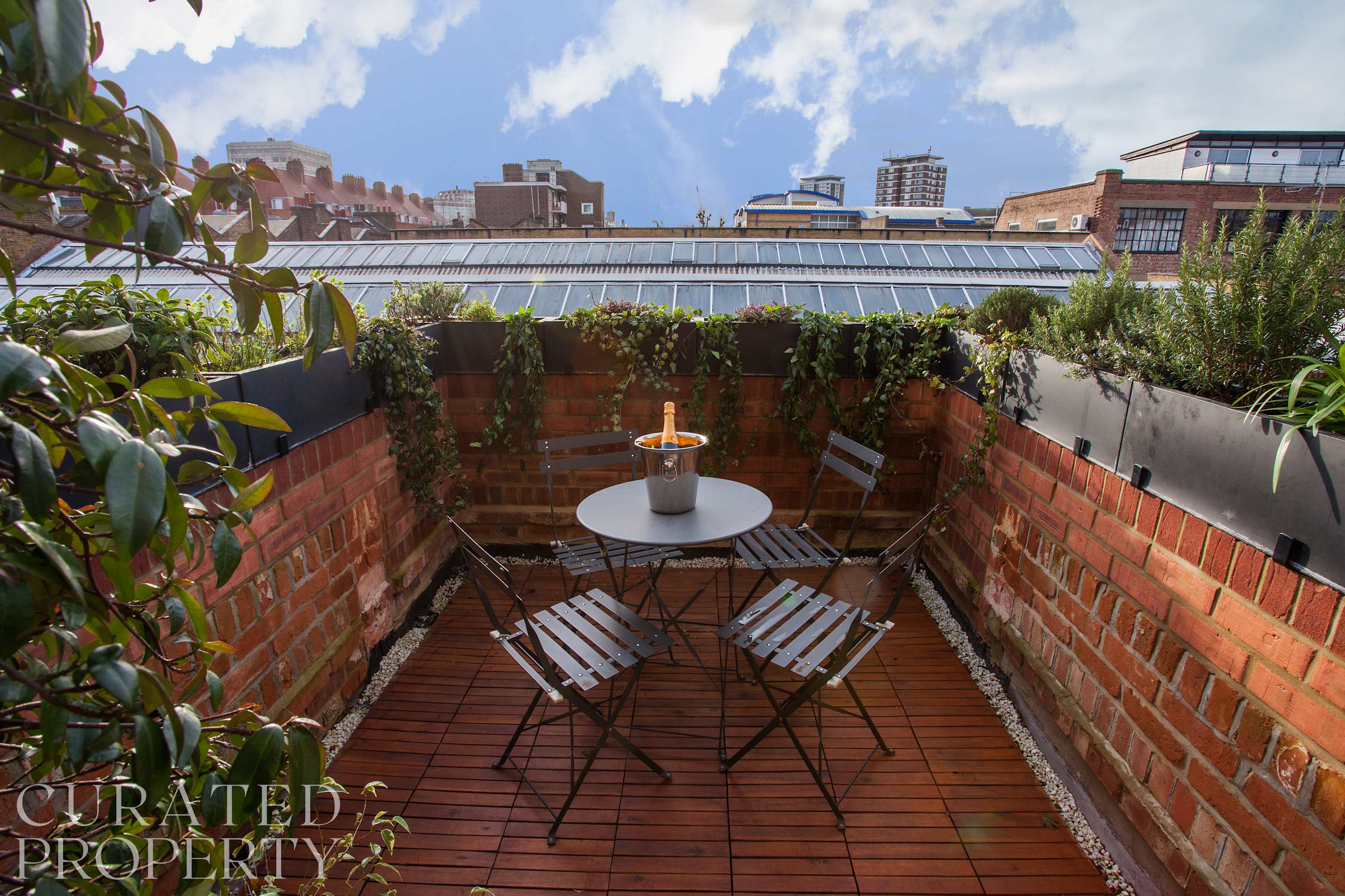 Luxury Marylebone 2-Bed Duplex with Terrace in 105B Lisson Grove NW1 6UP - Property image 24 - VivreStays