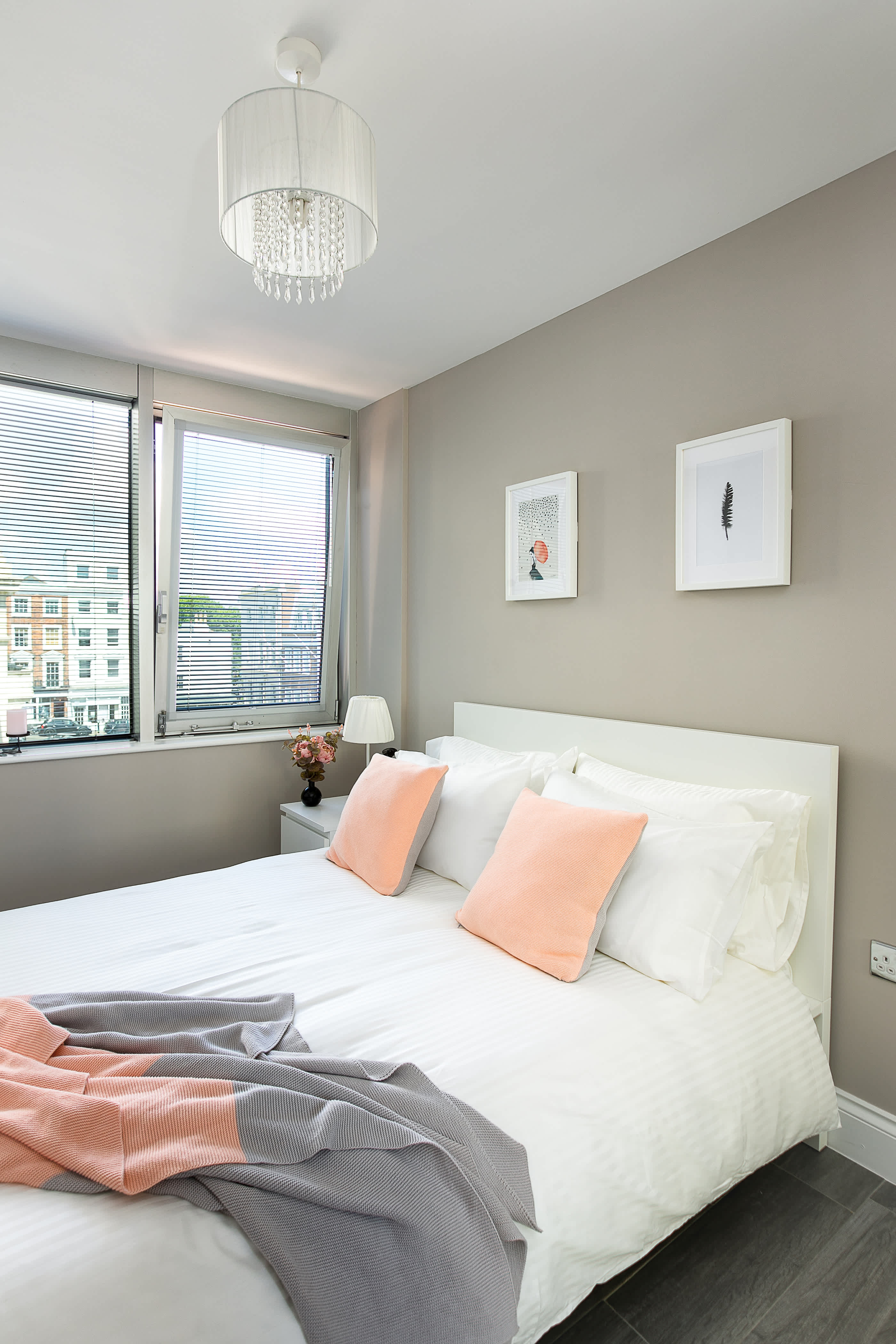 Brighton Lanes Beach Base | Chic, Cozy, Sleeps 8 in Bartholomew Road BN1 1JS - Property image 12 - VivreStays