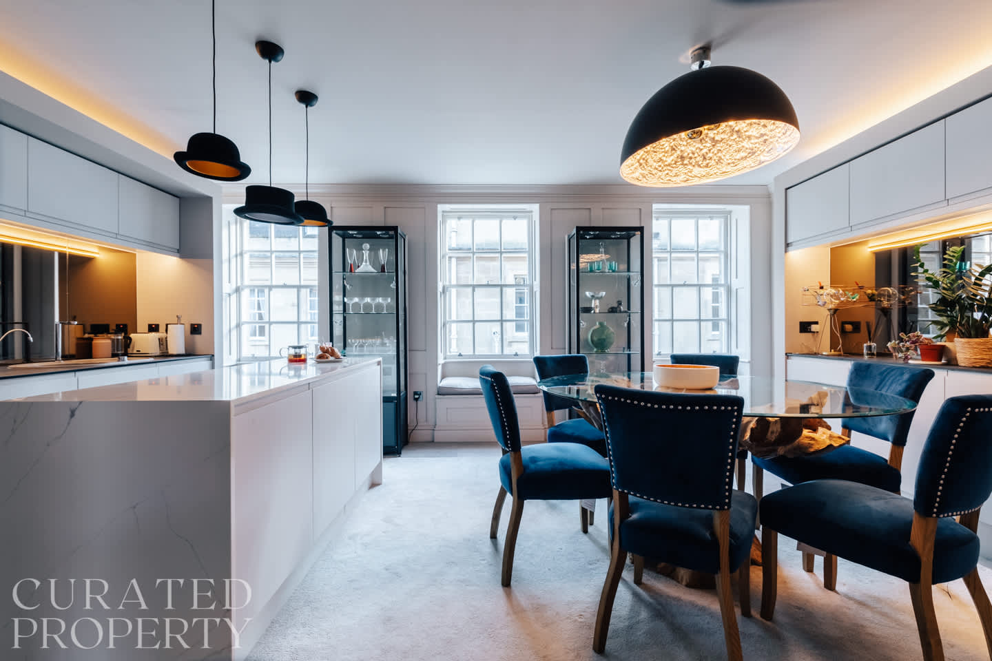 View Modern & Stylish 2 Bedroom Loft Apartment in The Bath Masonic Hall, 17 Old Orchard Street BA1 1JU Modern & Stylish 2 Bedroom Loft Apartment in The Bath Masonic Hall, 17 Old Orchard Street BA1 1JU - Property image 8 - VivreStays