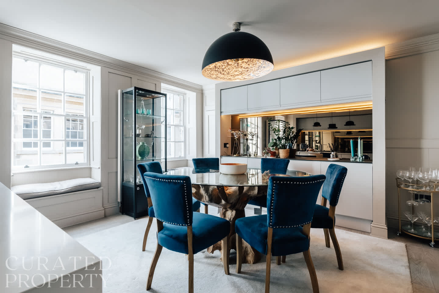View Modern & Stylish 2 Bedroom Loft Apartment in The Bath Masonic Hall, 17 Old Orchard Street BA1 1JU Modern & Stylish 2 Bedroom Loft Apartment in The Bath Masonic Hall, 17 Old Orchard Street BA1 1JU - Property image 10 - VivreStays