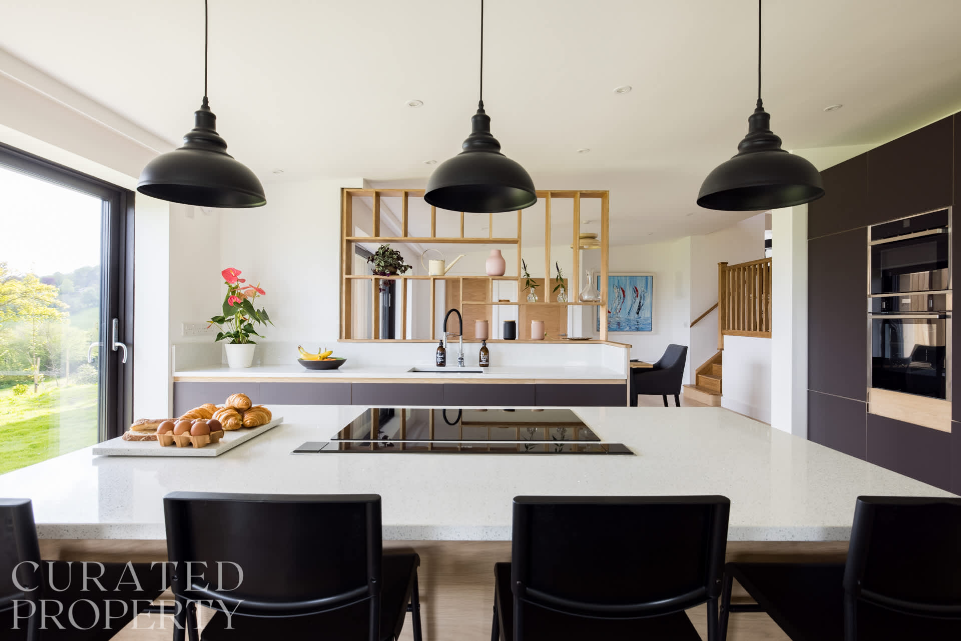 View Stunning Home with Garden & Panoramic Views in Colliers Lane BA1 8DP Stunning Home with Garden & Panoramic Views in Colliers Lane BA1 8DP - Property image 3 - VivreStays