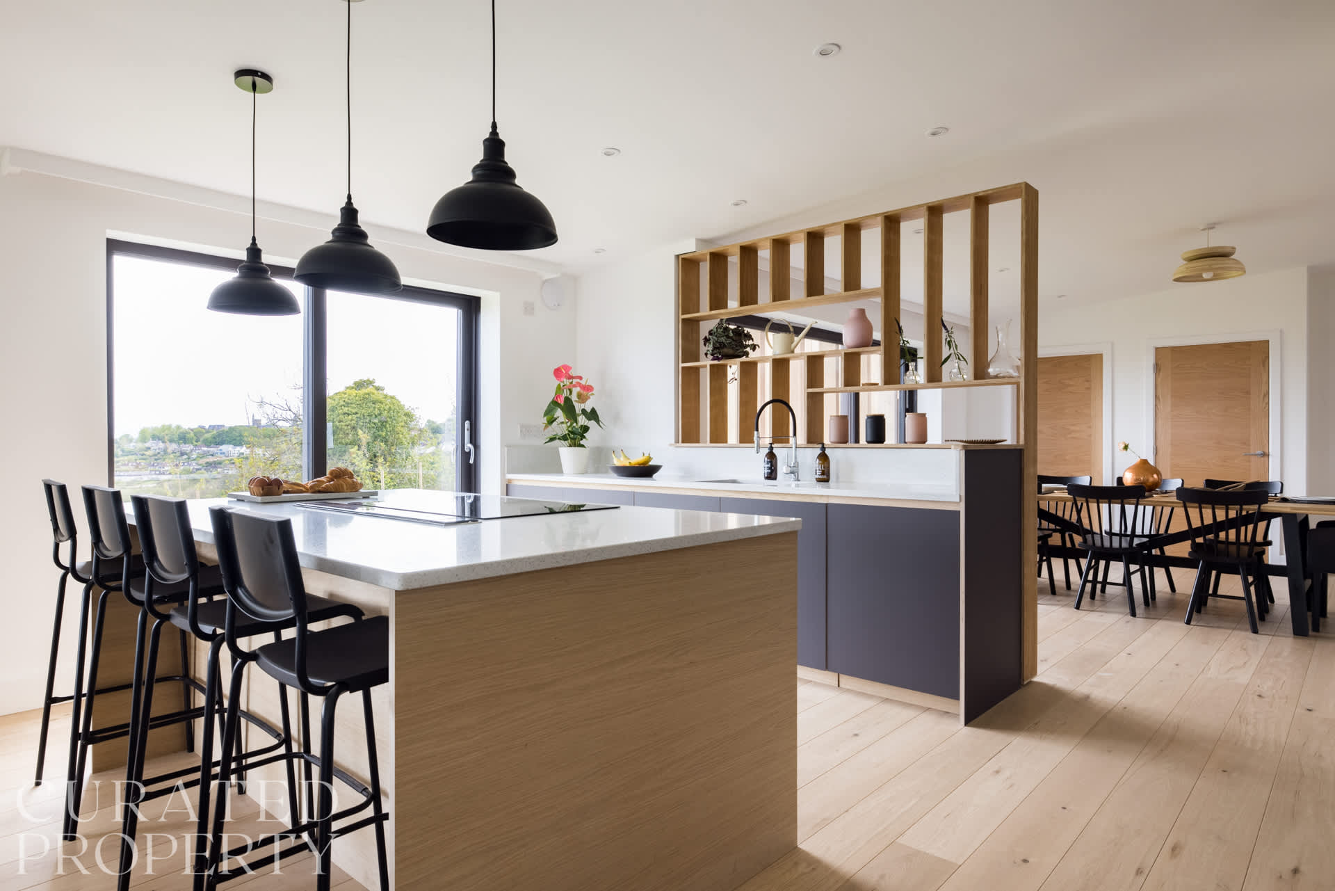 View Stunning Home with Garden & Panoramic Views in Colliers Lane BA1 8DP Stunning Home with Garden & Panoramic Views in Colliers Lane BA1 8DP - Property image 7 - VivreStays