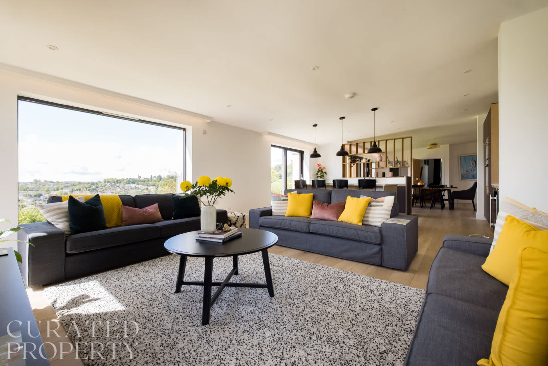 View Stunning Home with Garden & Panoramic Views in Colliers Lane BA1 8DP Stunning Home with Garden & Panoramic Views in Colliers Lane BA1 8DP - Property image 6 - VivreStays