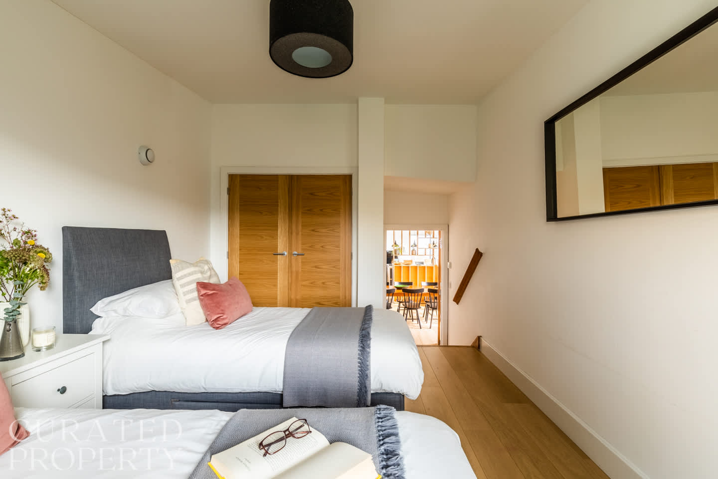 View Stunning Home with Garden & Panoramic Views in Colliers Lane BA1 8DP Stunning Home with Garden & Panoramic Views in Colliers Lane BA1 8DP - Property image 19 - VivreStays