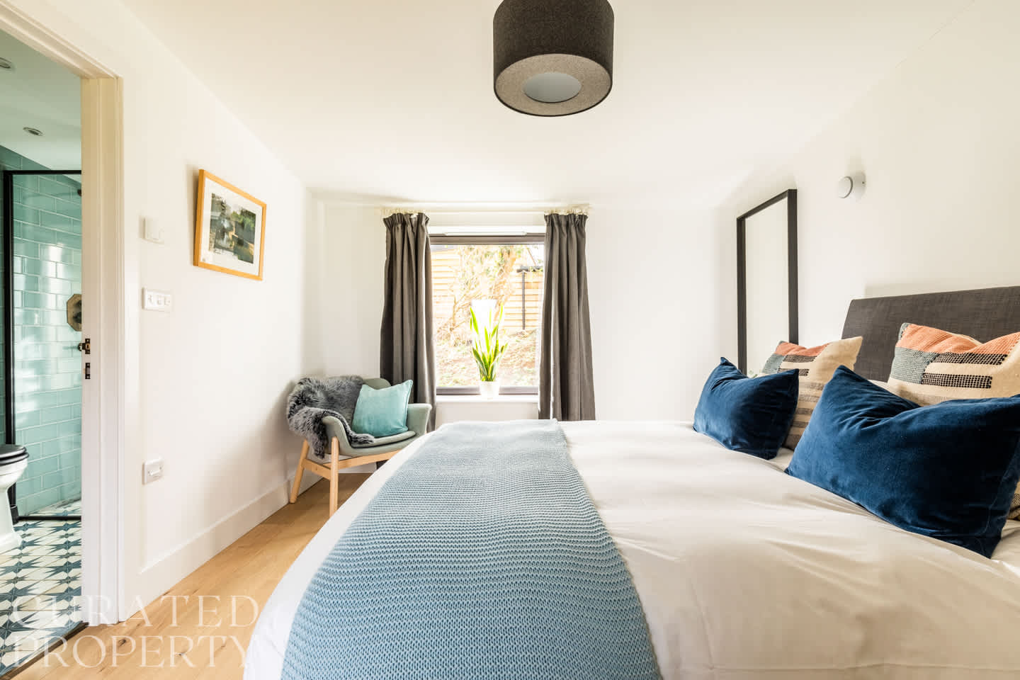 View Stunning Home with Garden & Panoramic Views in Colliers Lane BA1 8DP Stunning Home with Garden & Panoramic Views in Colliers Lane BA1 8DP - Property image 24 - VivreStays