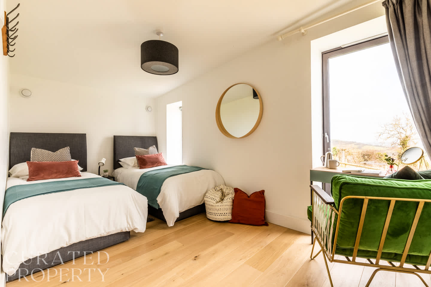 View Stunning Home with Garden & Panoramic Views in Colliers Lane BA1 8DP Stunning Home with Garden & Panoramic Views in Colliers Lane BA1 8DP - Property image 27 - VivreStays