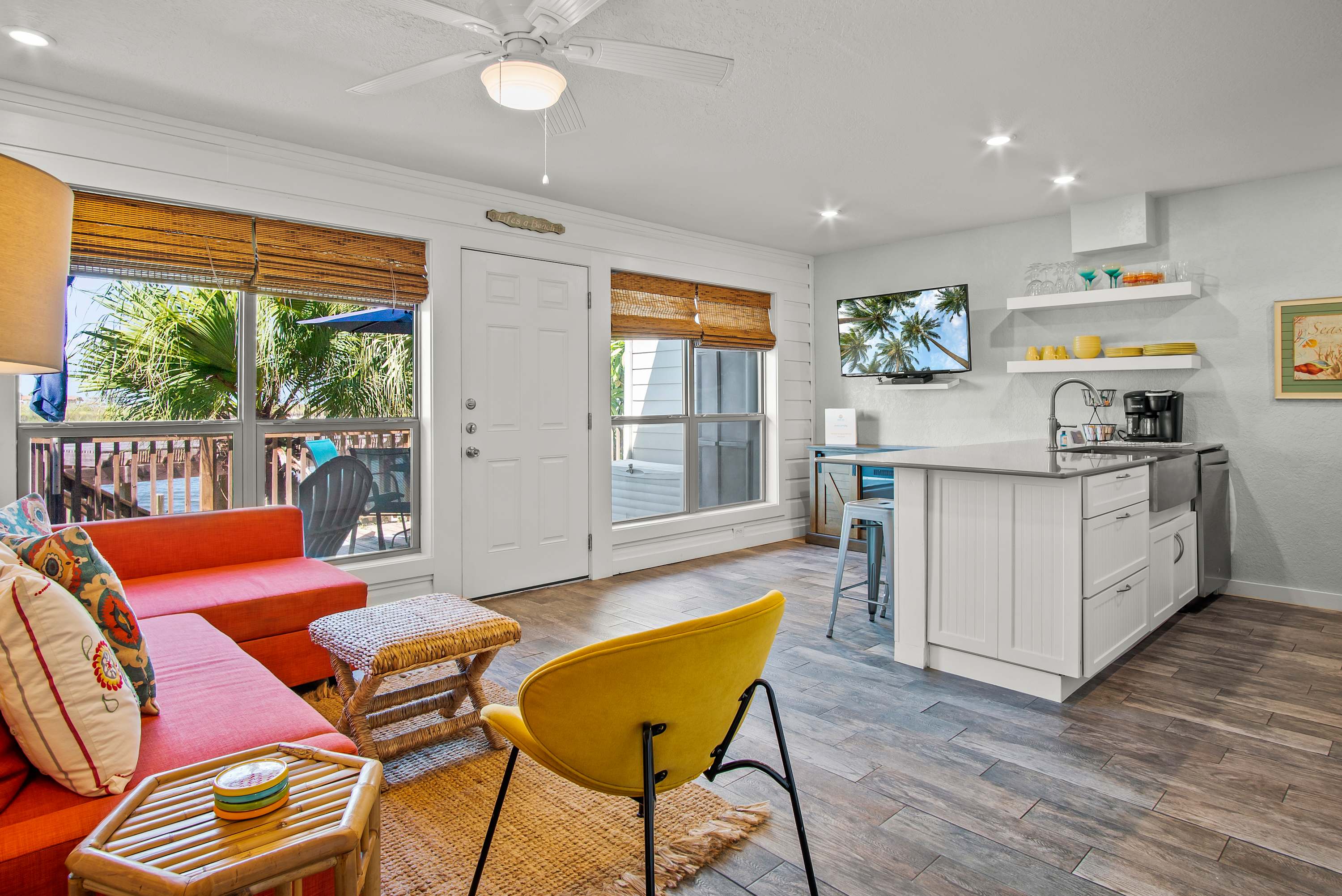 Peaceful Waterfront Condo~Private Patio~Fish Pier